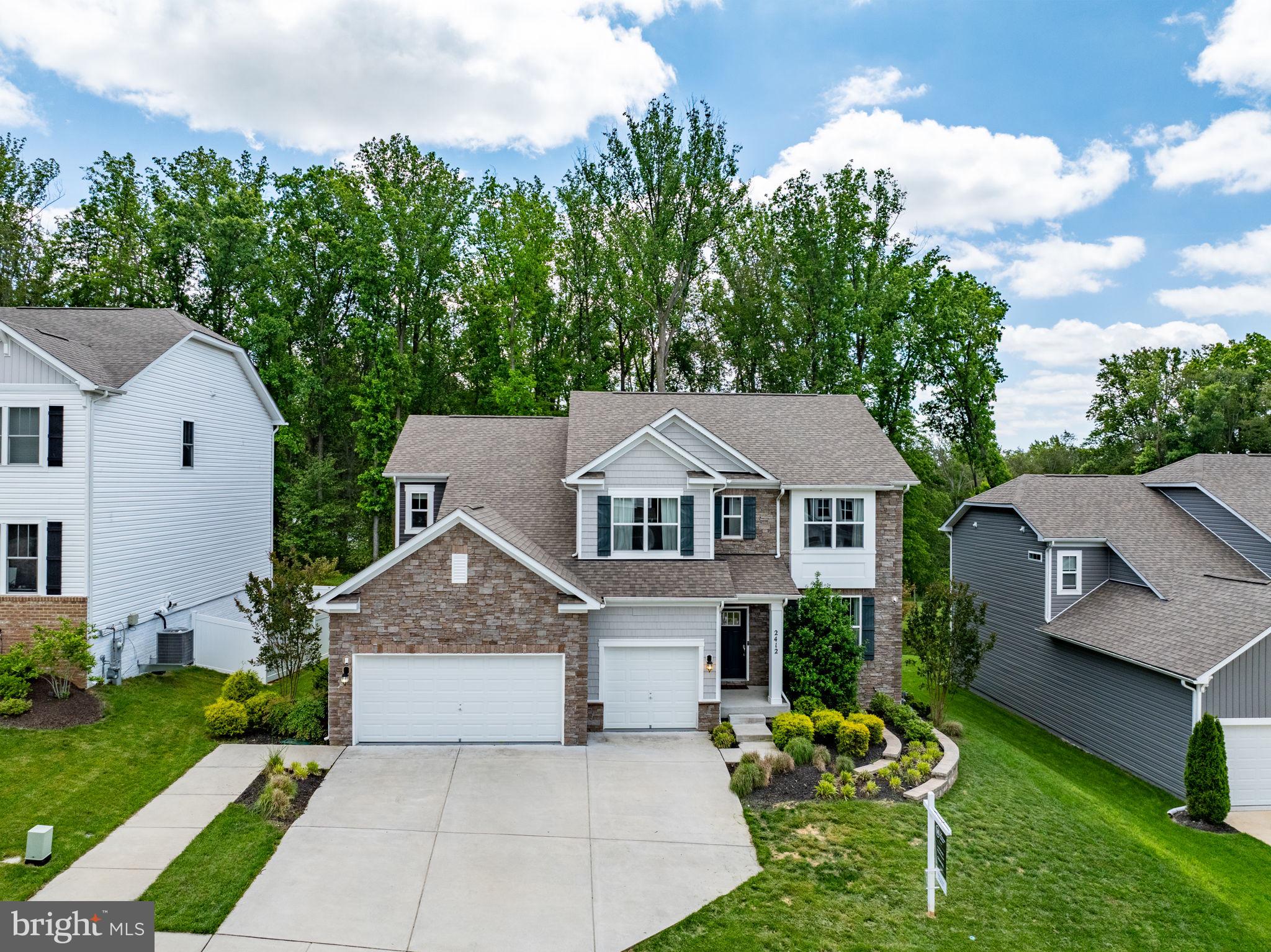 MONARCH GLEN - Residential