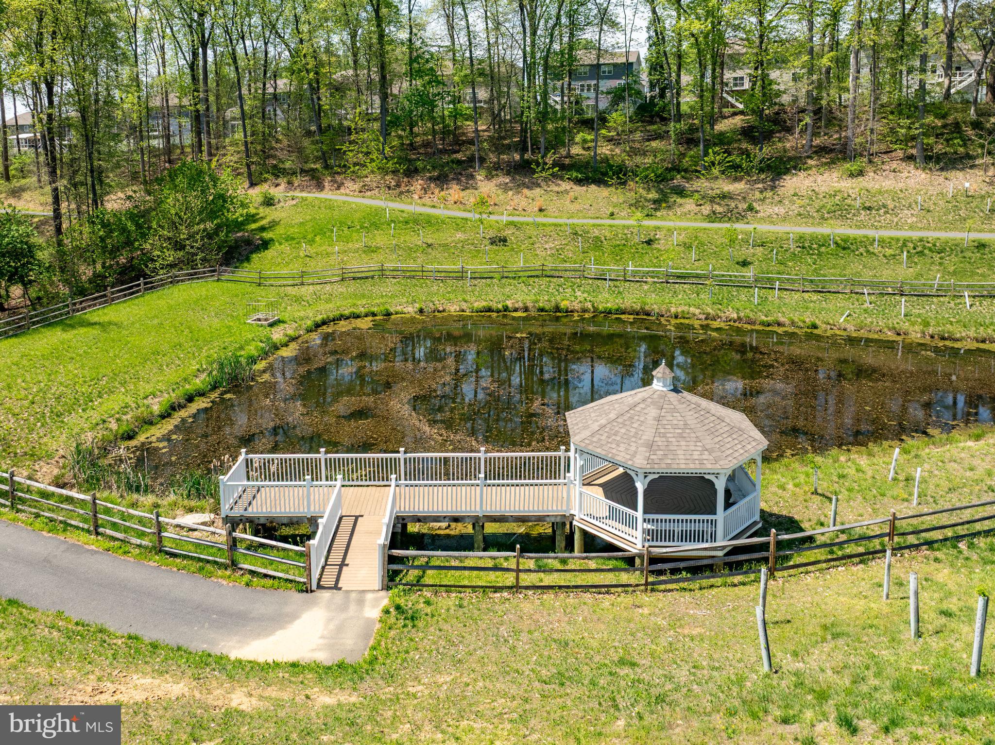 MONARCH GLEN - Residential