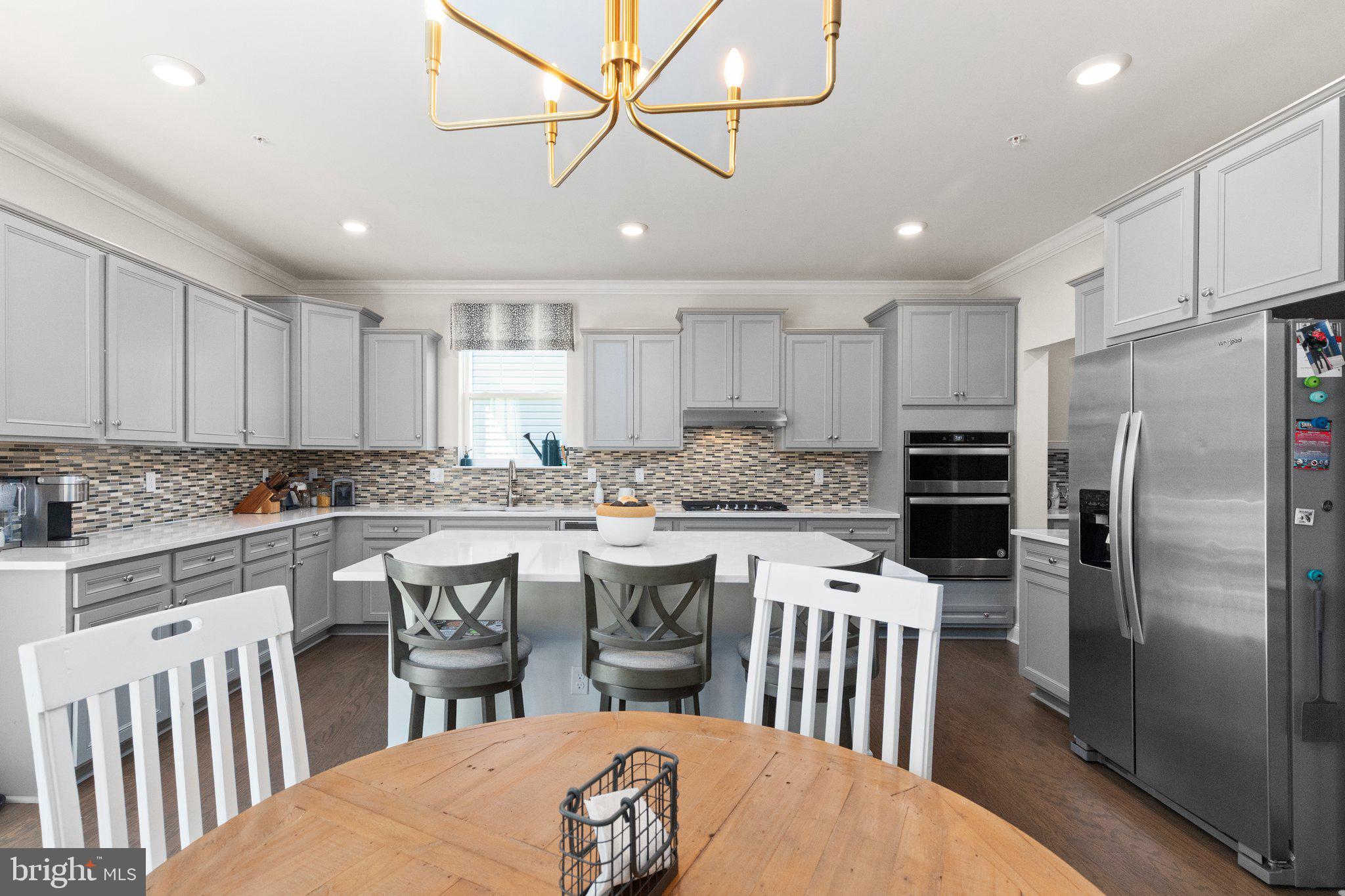 MONARCH GLEN - Residential