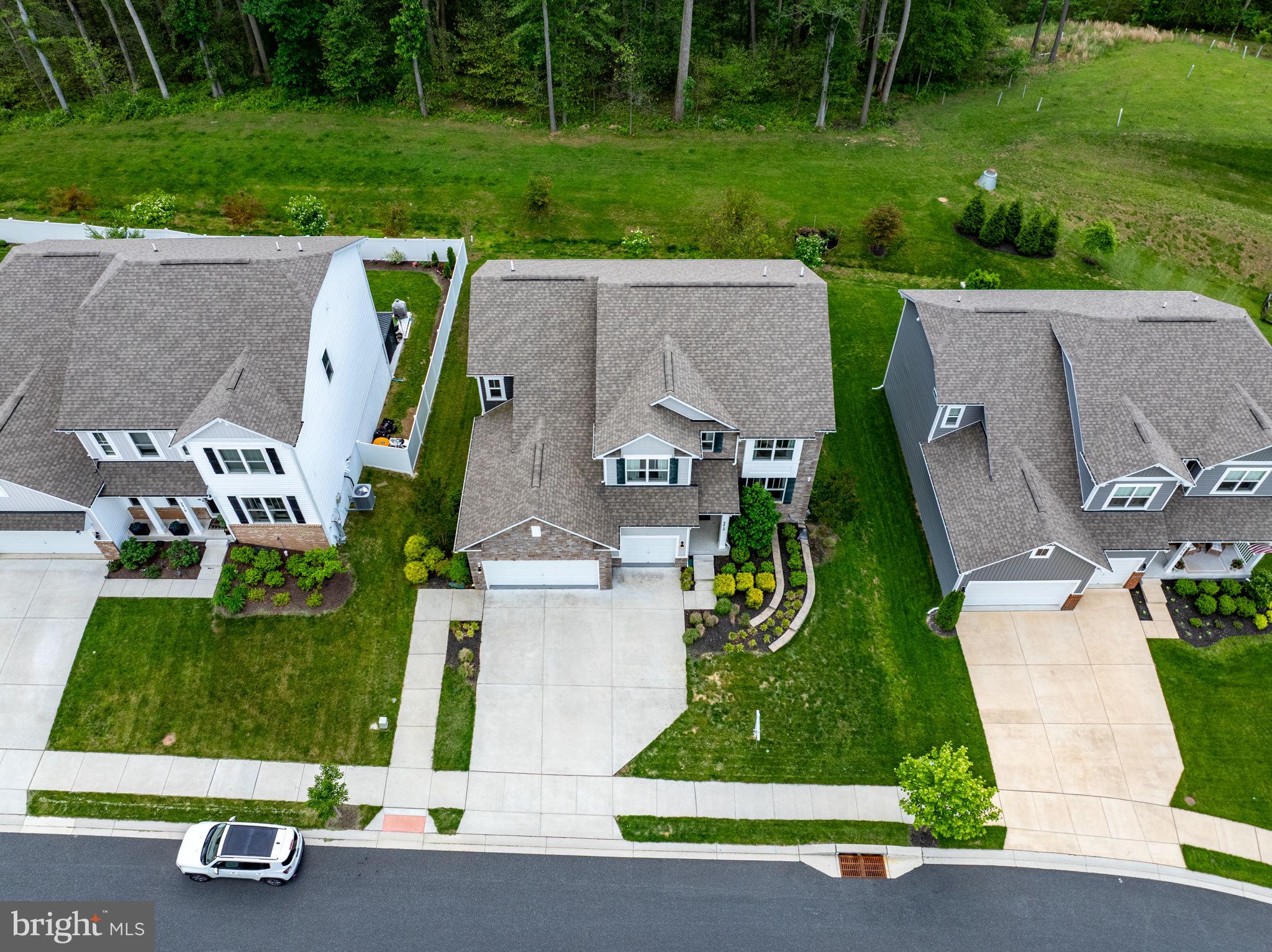 MONARCH GLEN - Residential