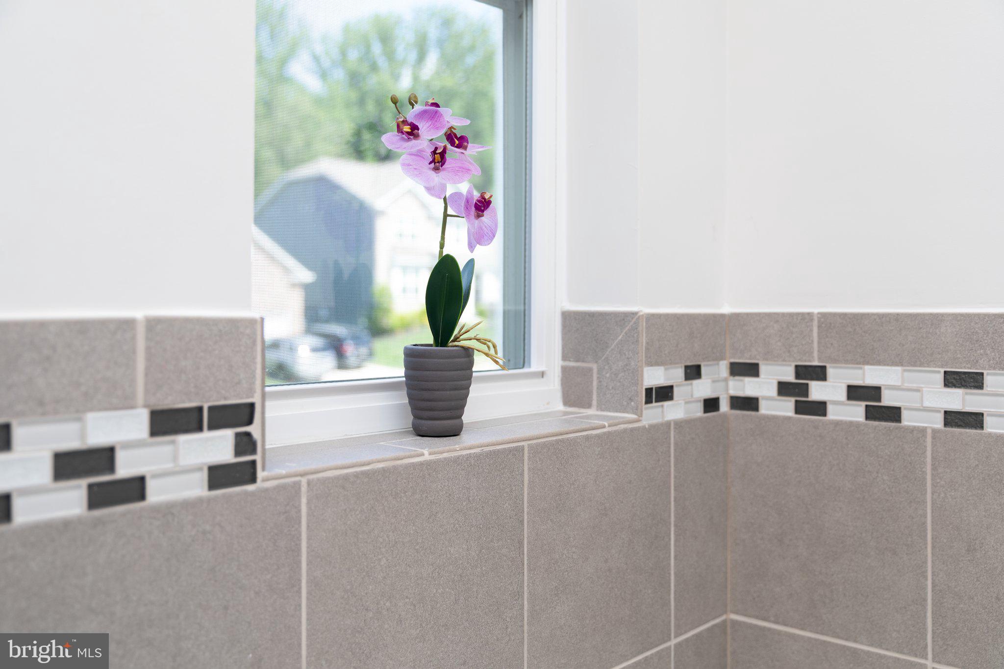 MONARCH GLEN - Residential