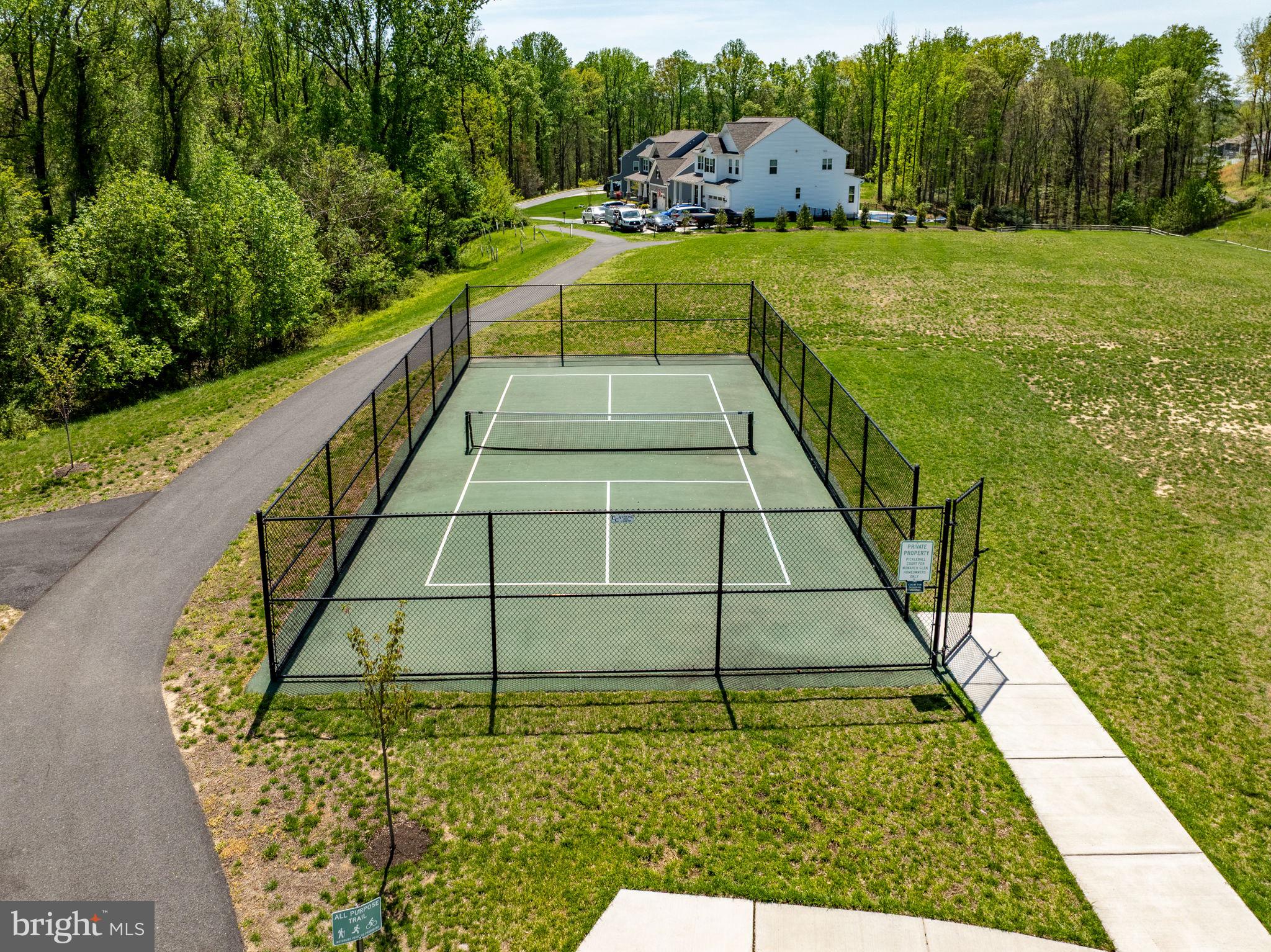 MONARCH GLEN - Residential