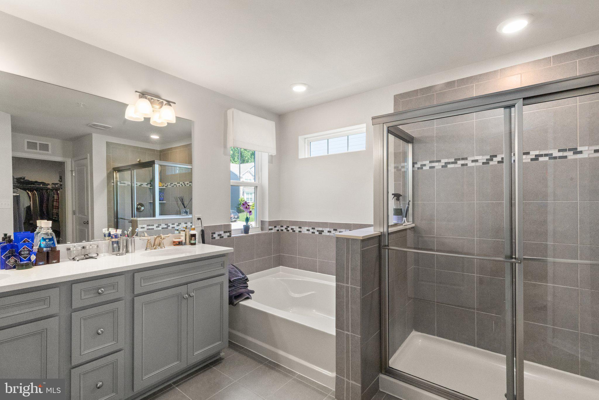 MONARCH GLEN - Residential