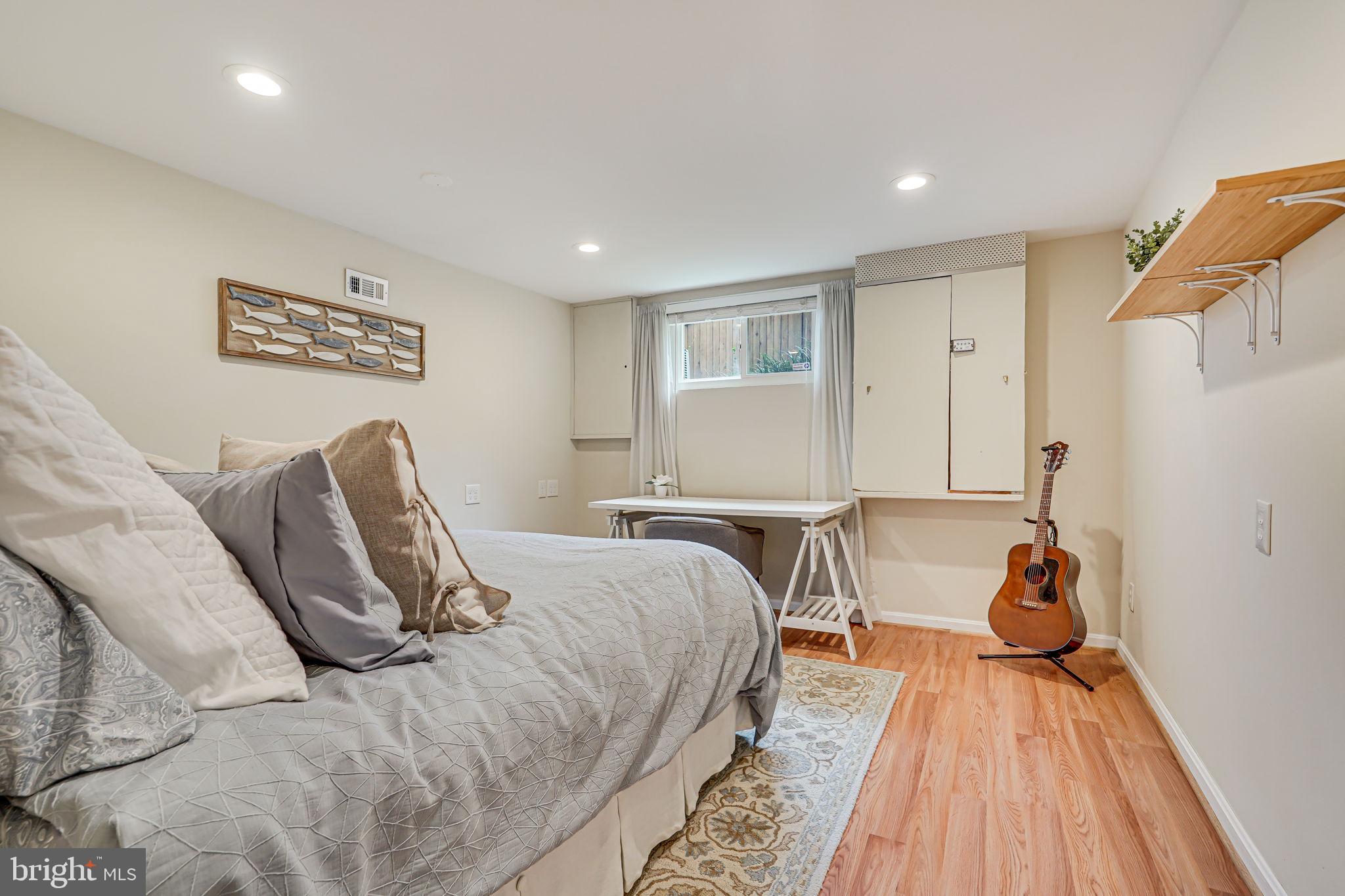 HUNGERFORD - Residential