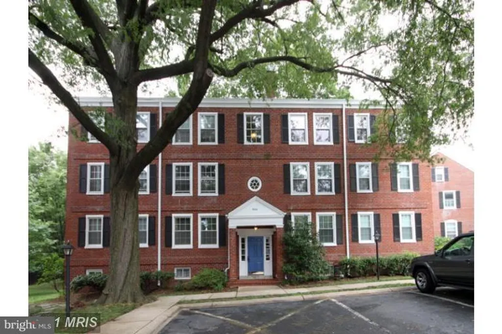 3004 Columbus Street Unit C2, Arlington, VA 22206