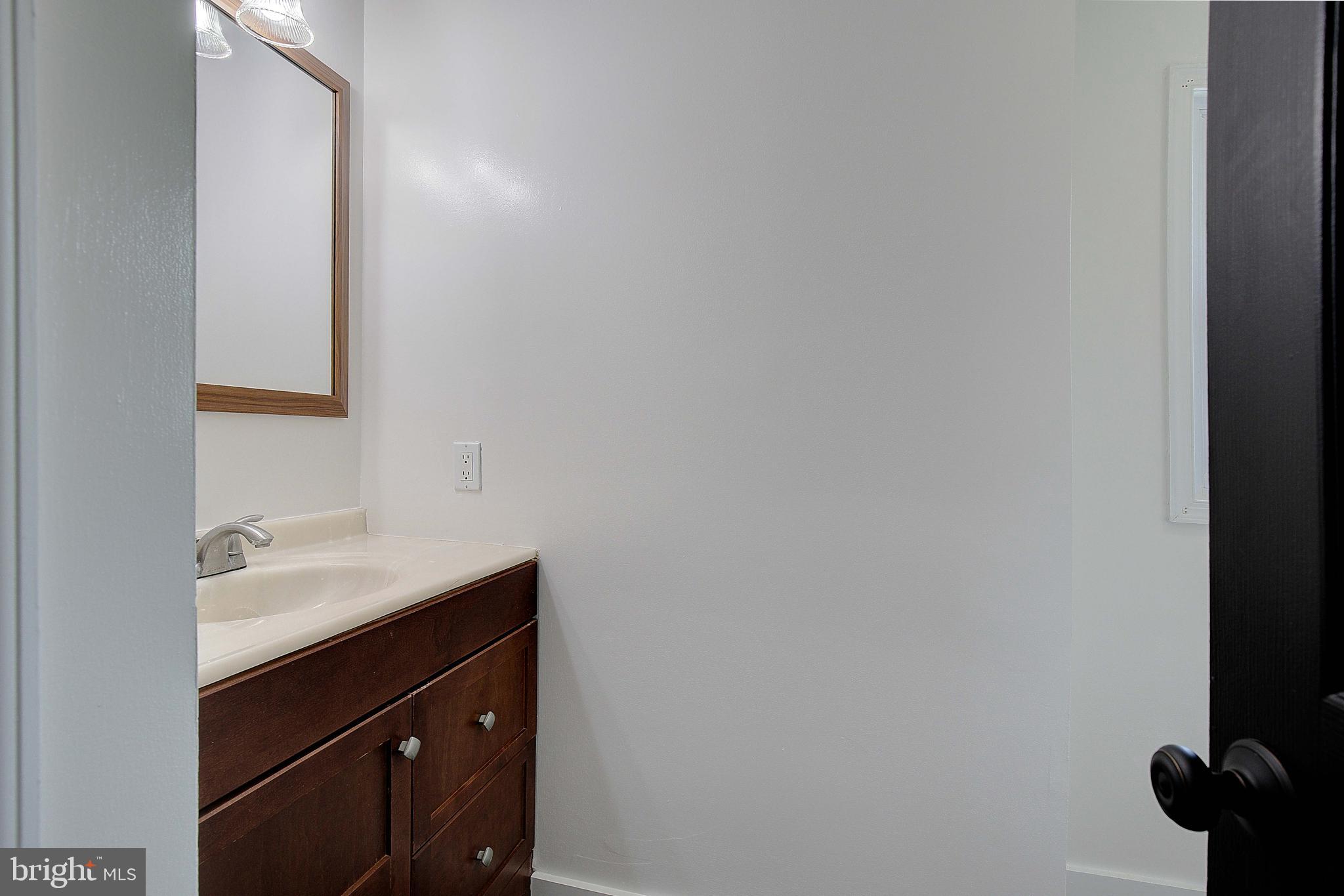 CAPE ANNE - Residential Lease