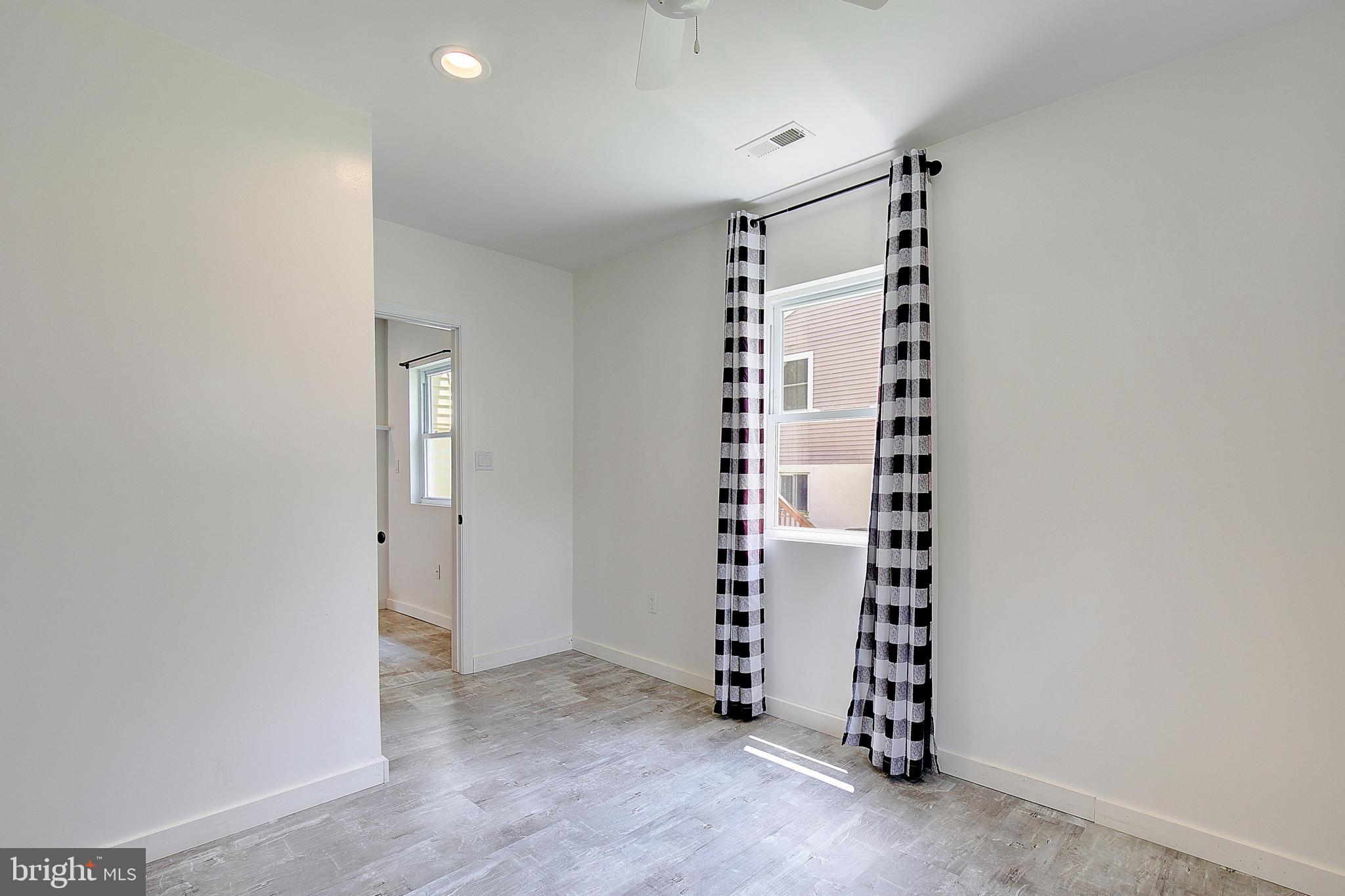 CAPE ANNE - Residential Lease