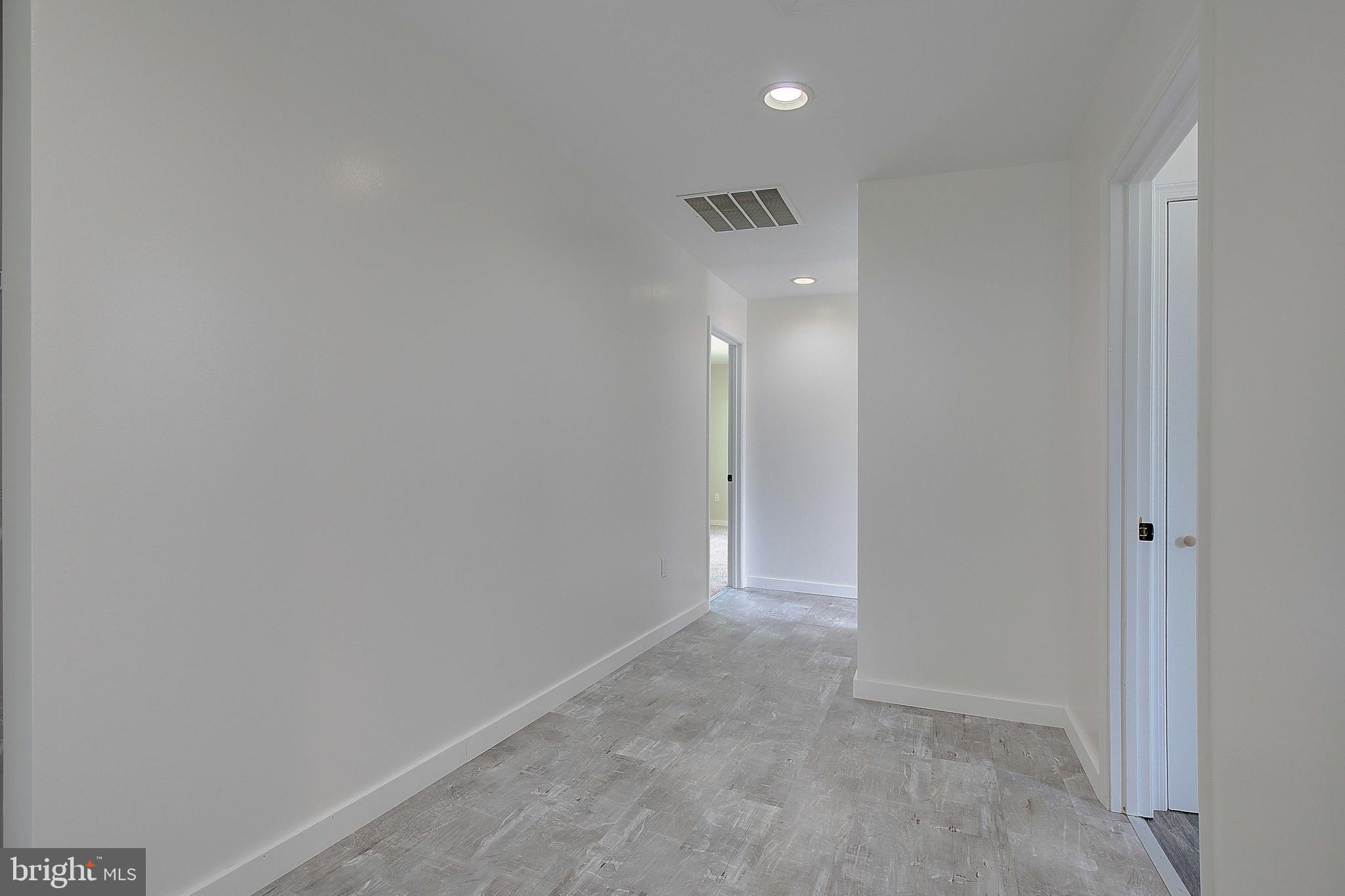 CAPE ANNE - Residential Lease