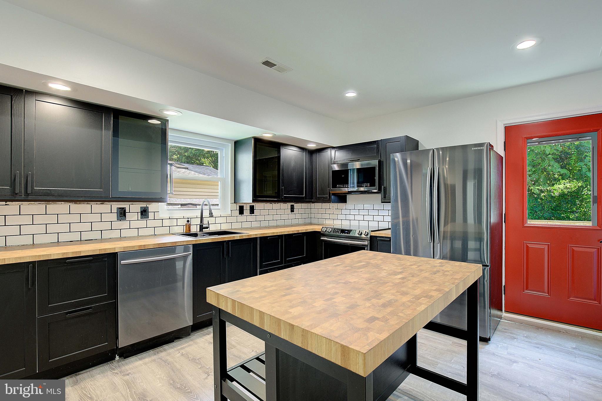 CAPE ANNE - Residential Lease