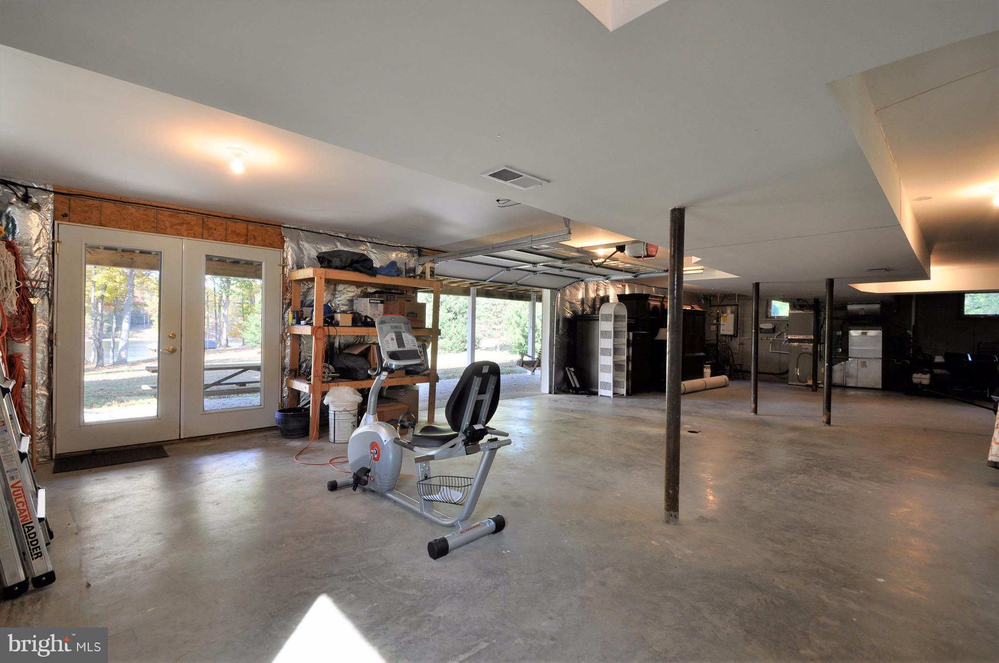 ASPEN HILL - Residential