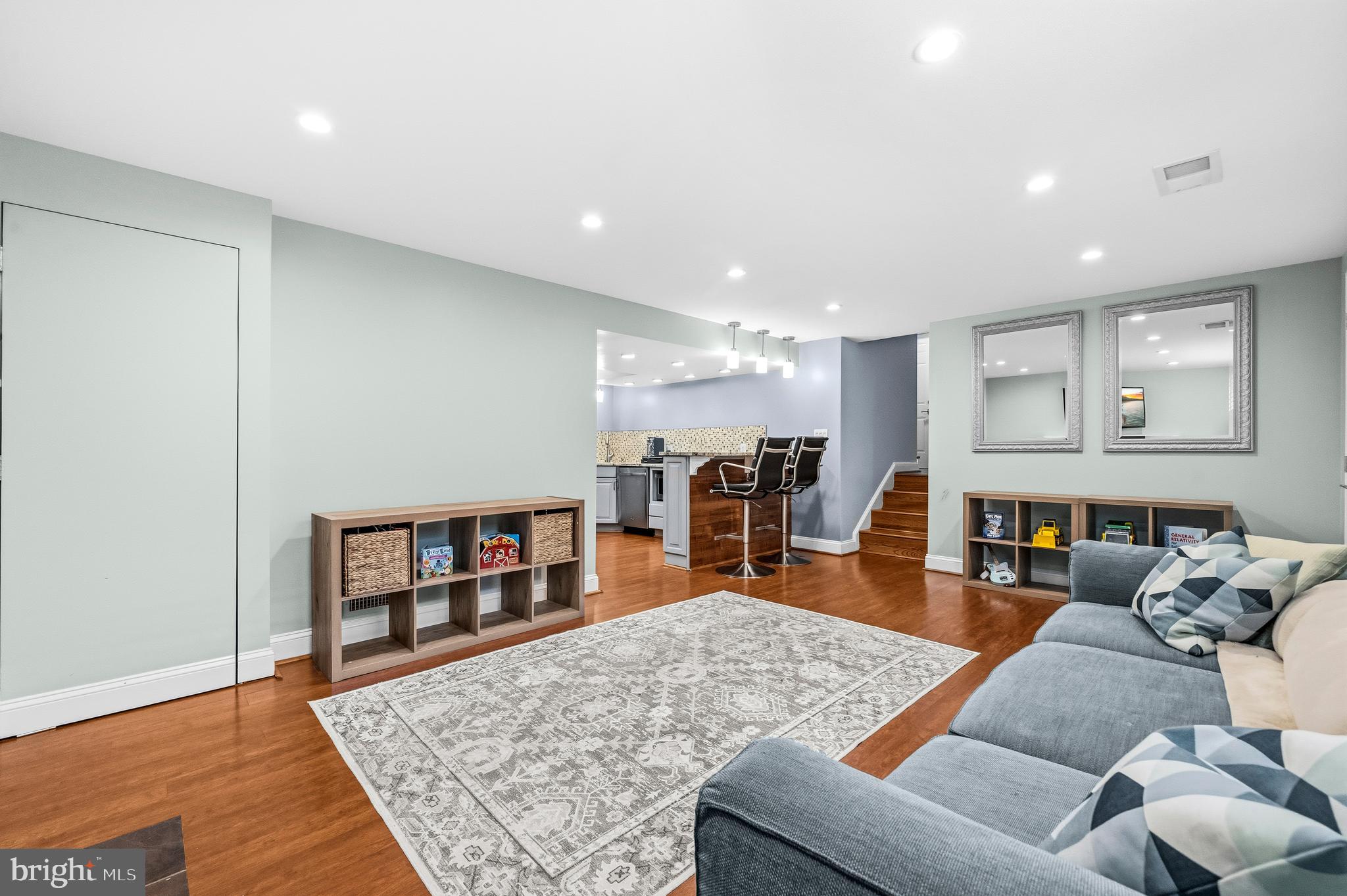 MADISON MANOR - Residential