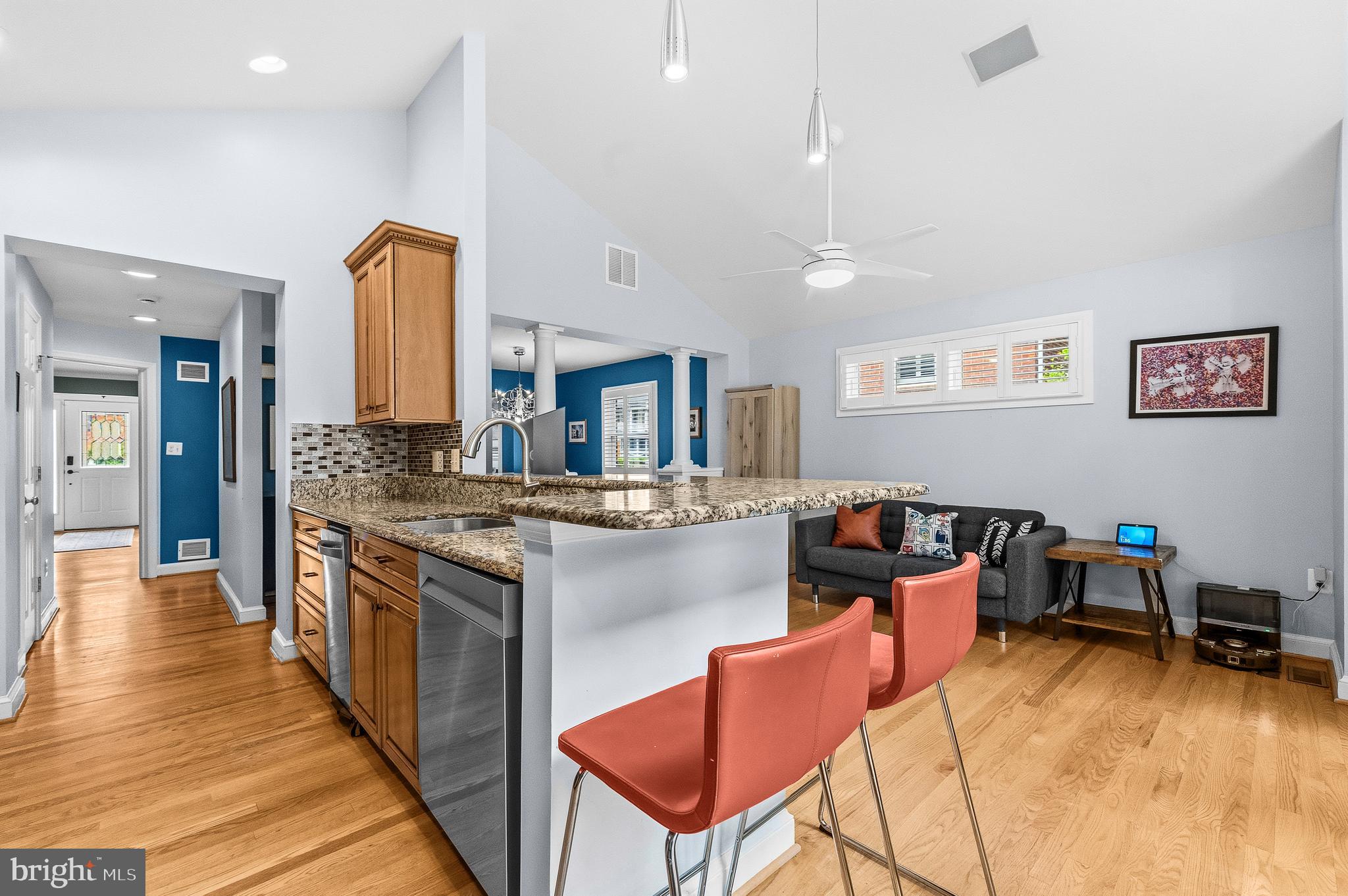 MADISON MANOR - Residential