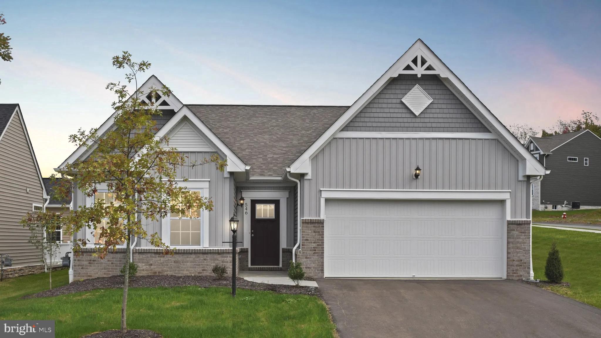 ABRAMS POINTE - Residential