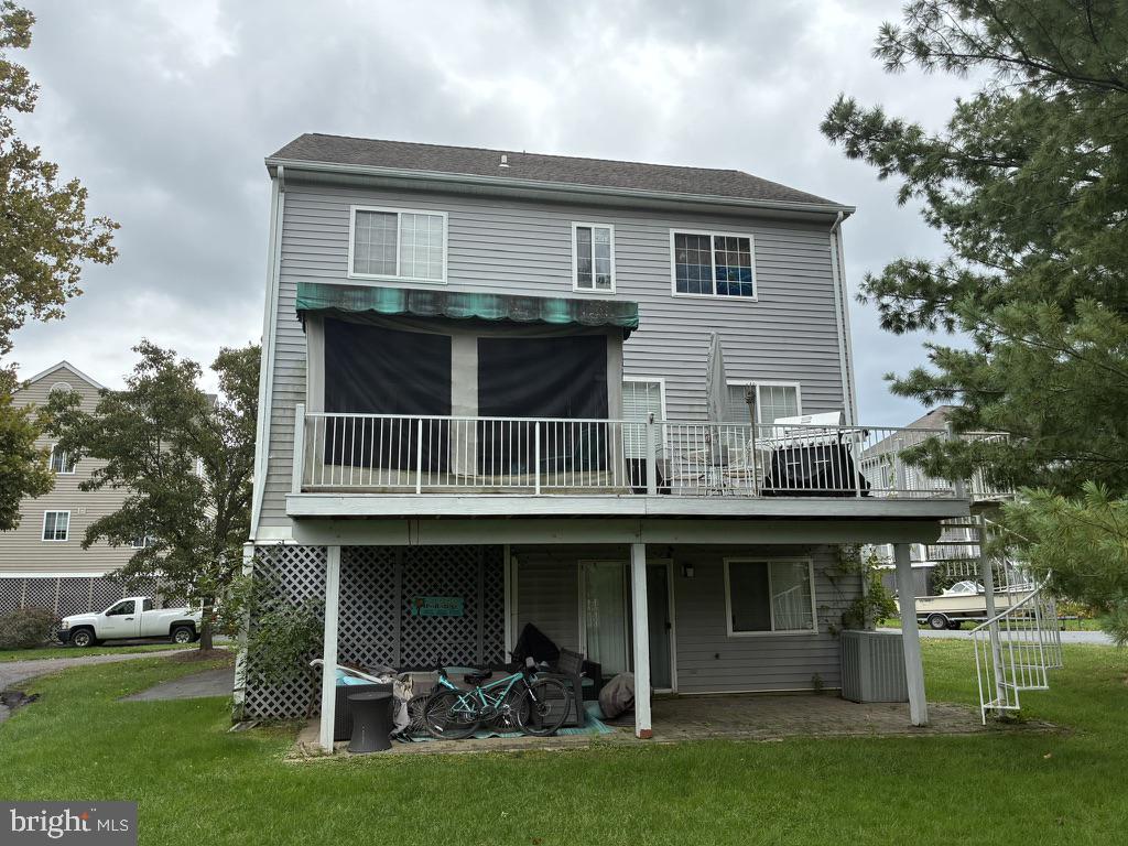 10 CREEK SIDE COURT