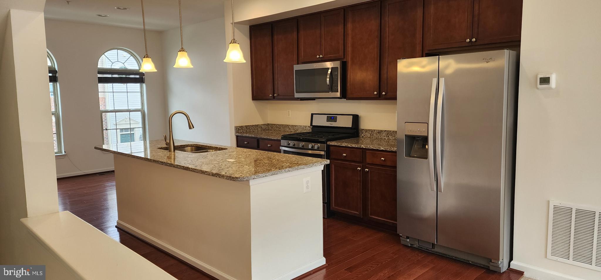 SHANNONS GLEN - Residential Lease