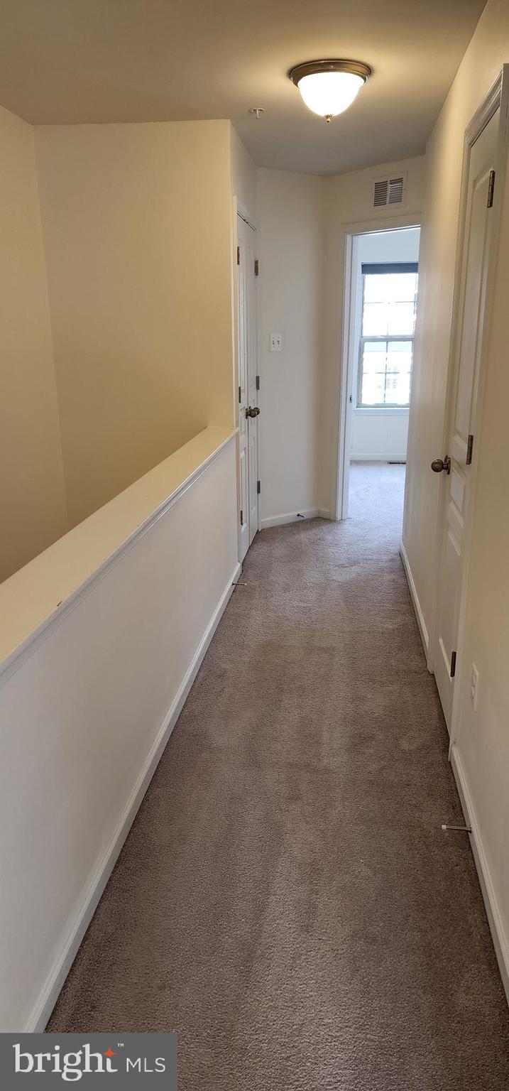 SHANNONS GLEN - Residential Lease