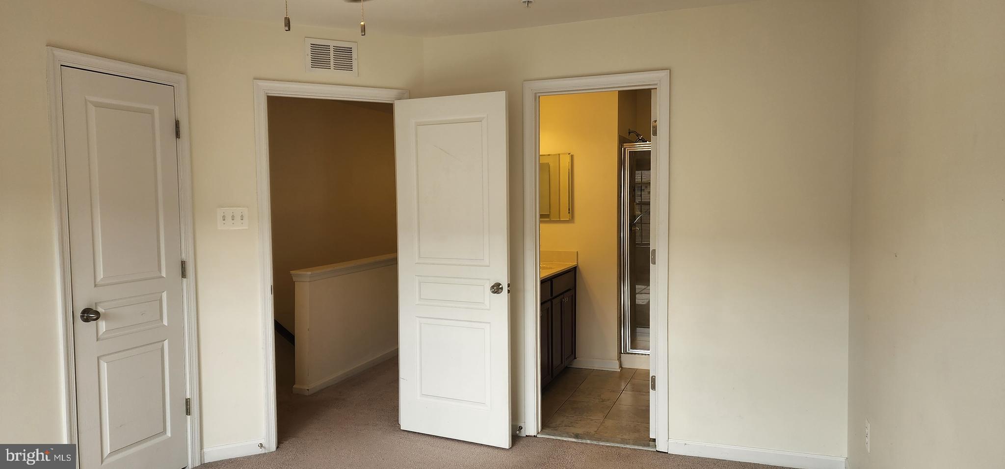 SHANNONS GLEN - Residential Lease