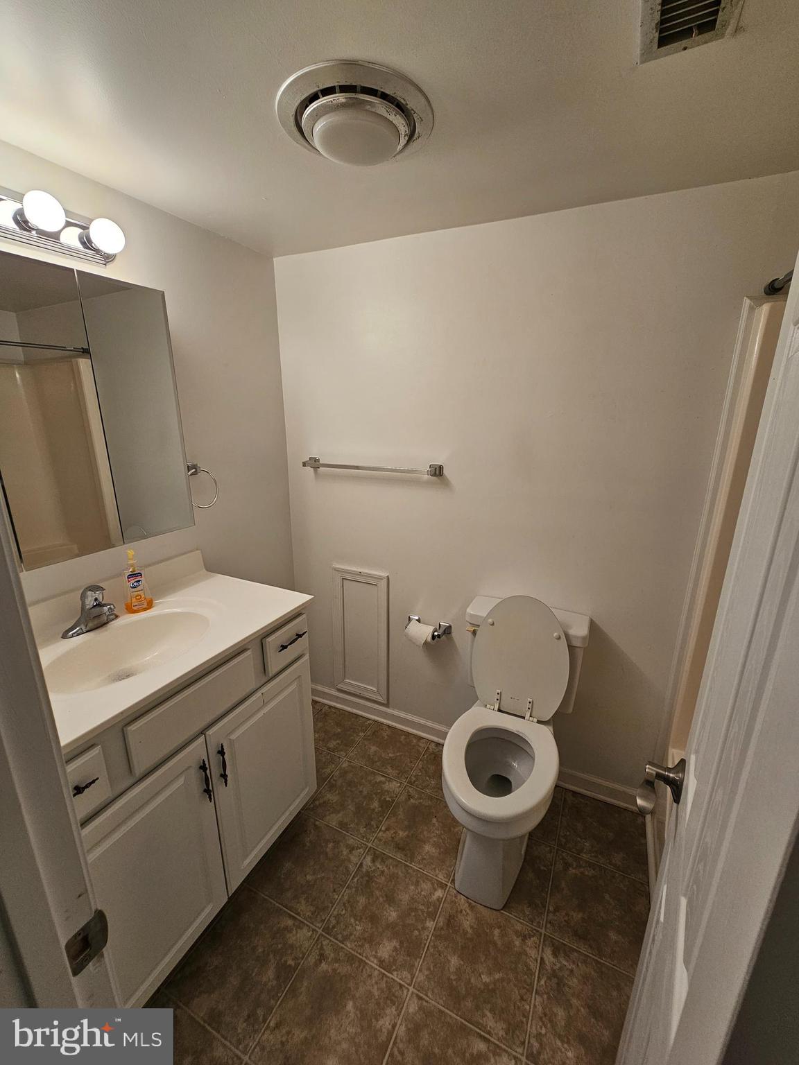 CANAL WOODS CM - Residential Lease