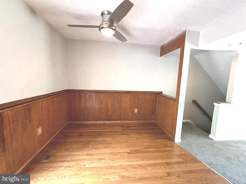 PIKESWOOD VILLAGE - Residential Lease