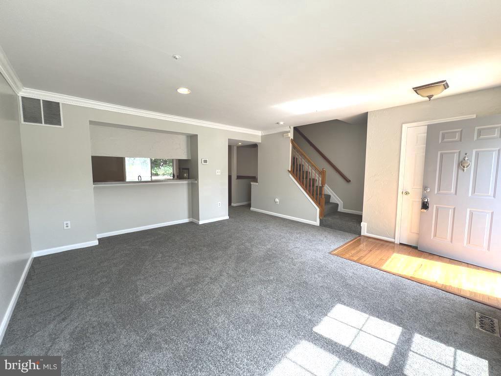 PIKESWOOD VILLAGE - Residential Lease