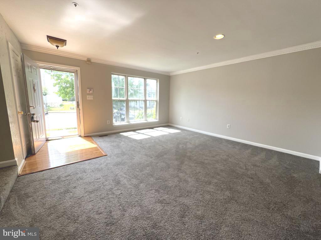 PIKESWOOD VILLAGE - Residential Lease