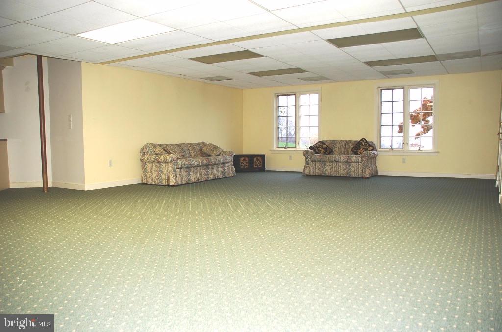 LAUXMONT FARMS - Residential