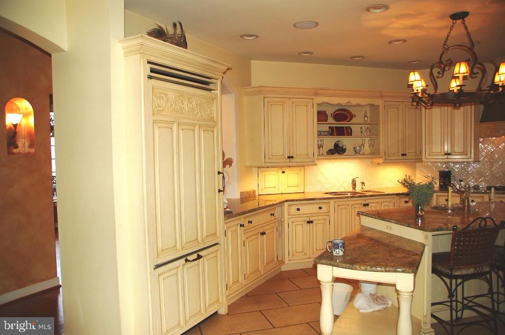 LAUXMONT FARMS - Residential