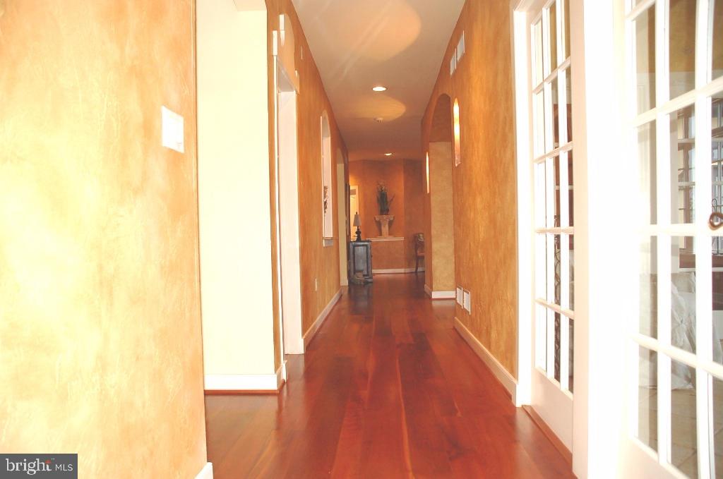 LAUXMONT FARMS - Residential