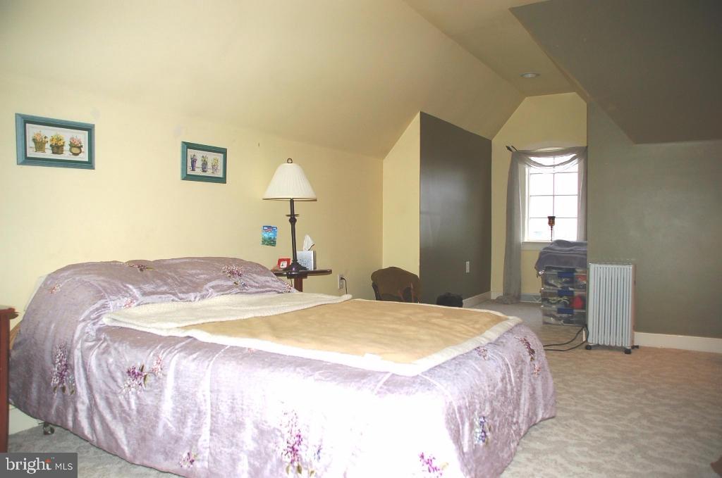 LAUXMONT FARMS - Residential