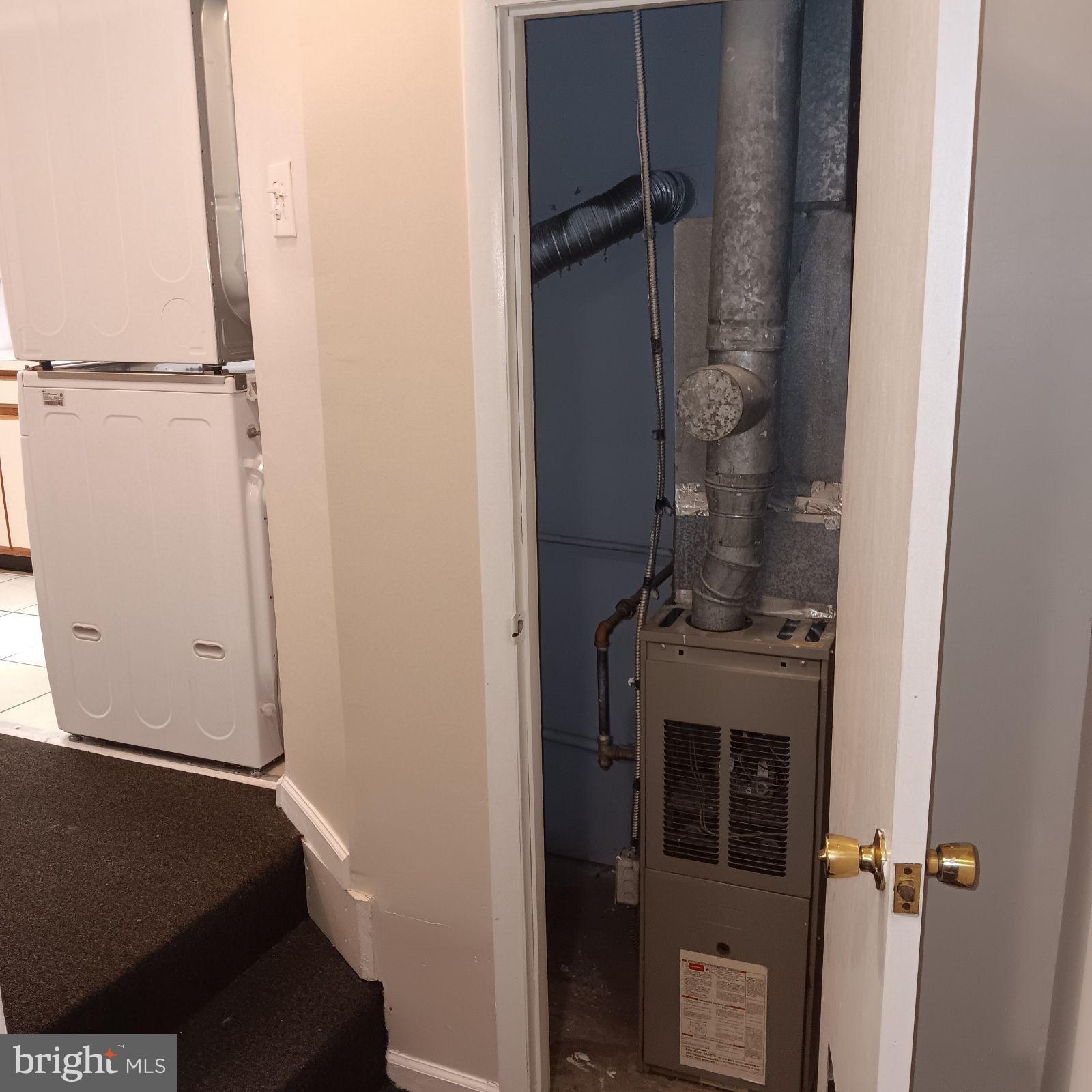 PHILADELPHIA (NORTH) - Residential Lease