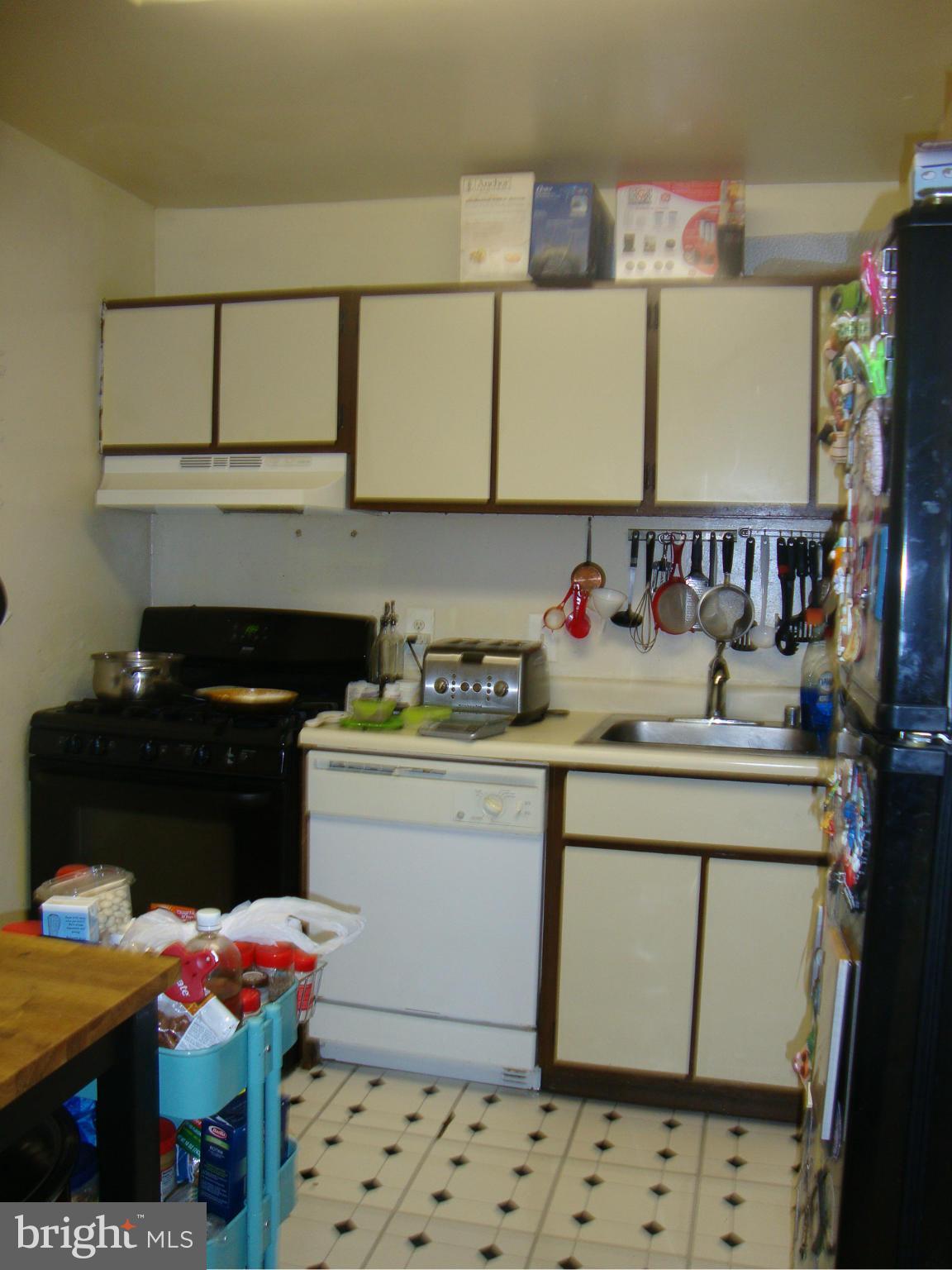 CANTERBURY SQUARE - Residential