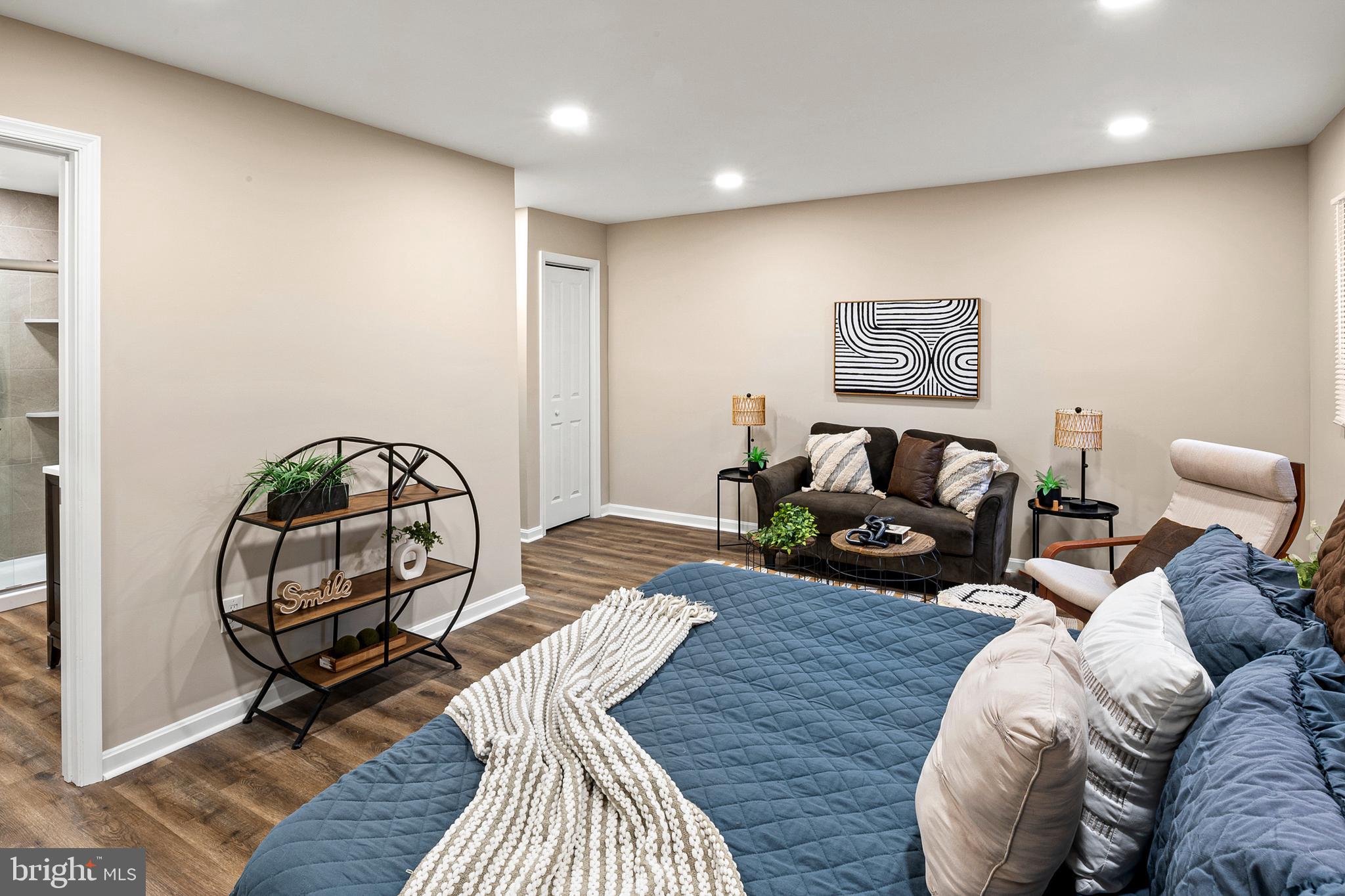 CROFTON MEADOWS - Residential