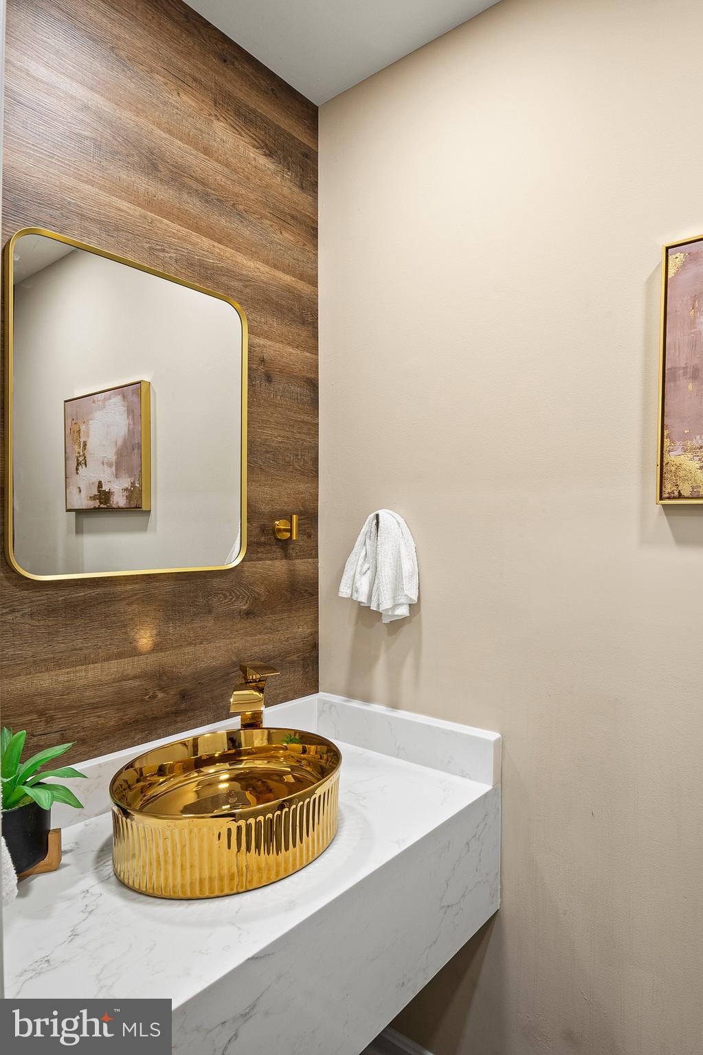 CROFTON MEADOWS - Residential