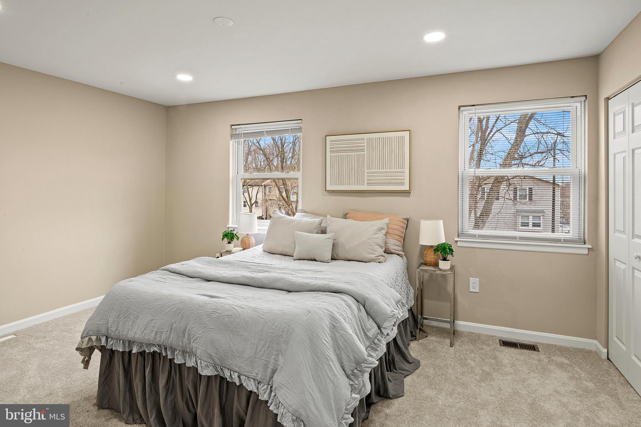 CROFTON MEADOWS - Residential