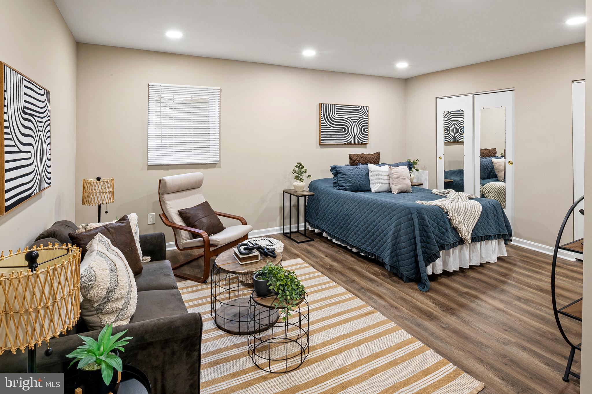 CROFTON MEADOWS - Residential