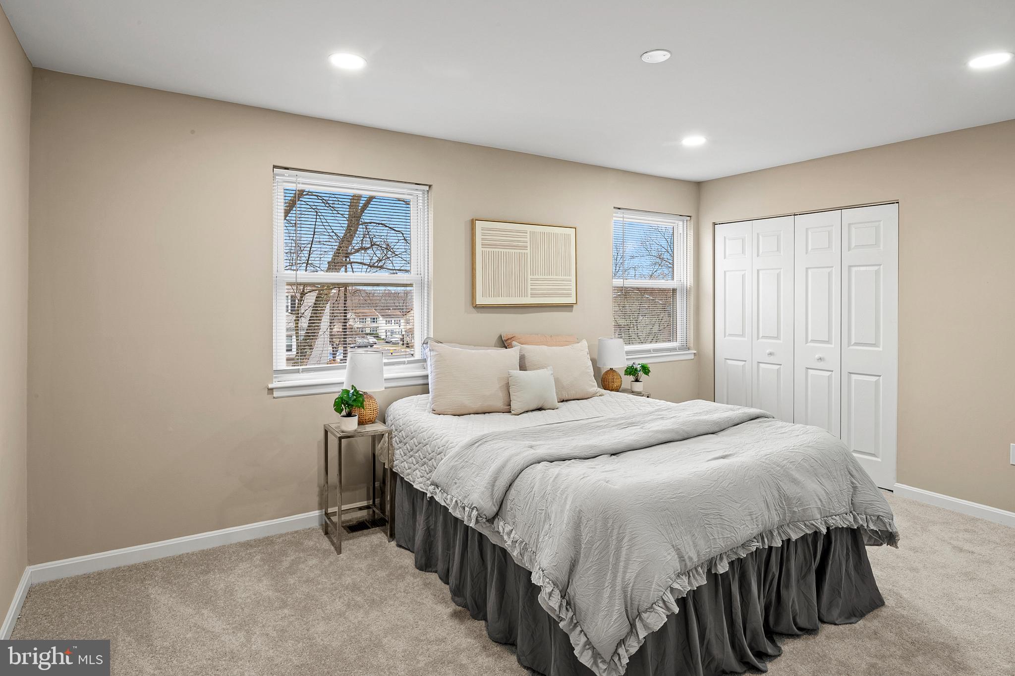 CROFTON MEADOWS - Residential