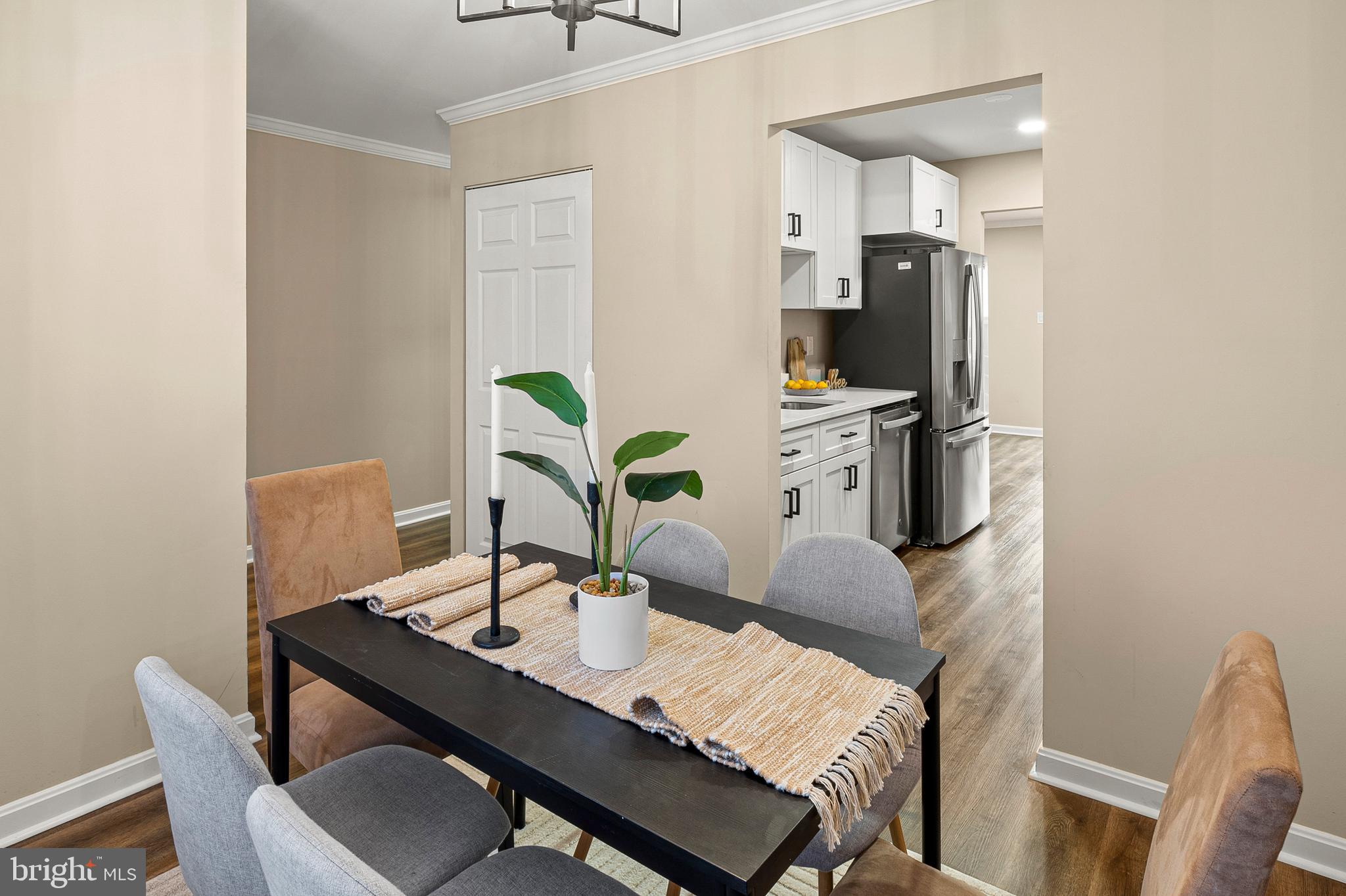 CROFTON MEADOWS - Residential