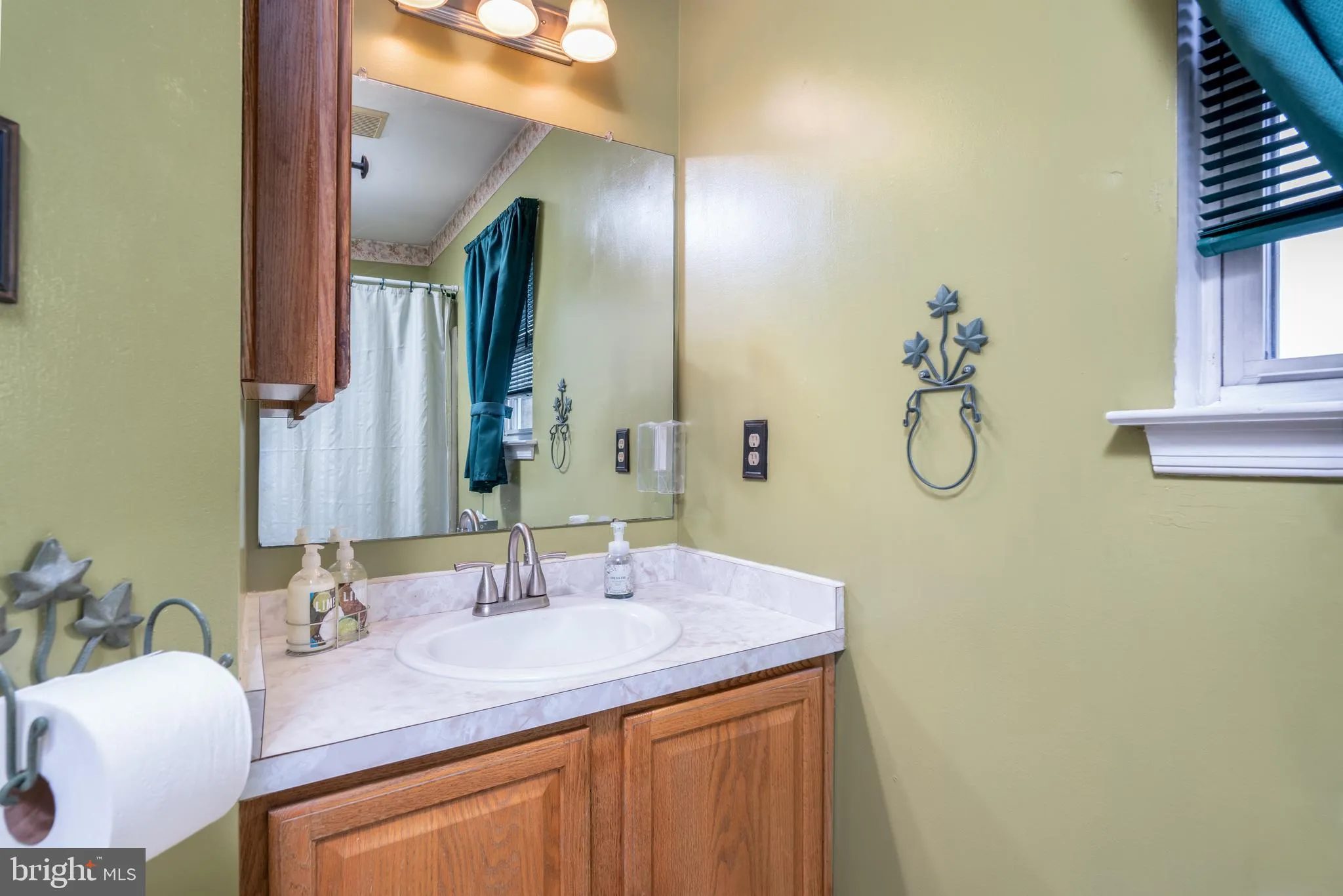 Bear, Delaware 19701, United States, 3 Bedrooms Bedrooms, ,2 BathroomsBathrooms,Residential,Active,32923