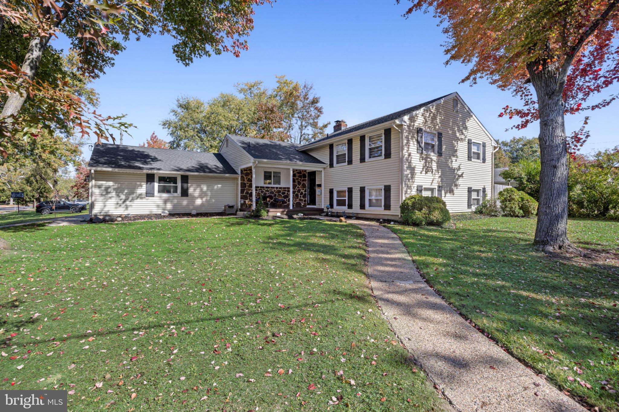 205 BARCLAY LANE