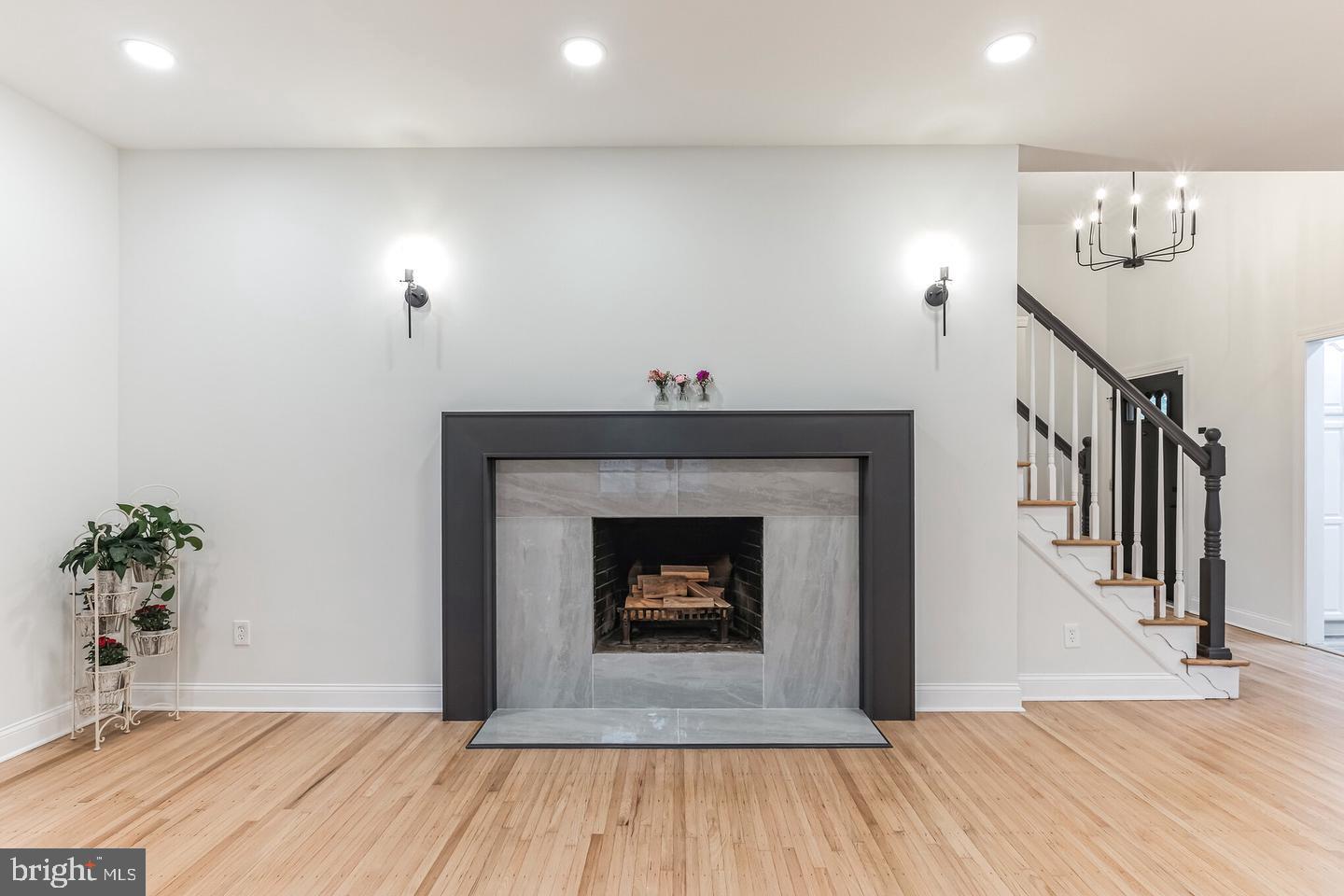 205 BARCLAY LANE