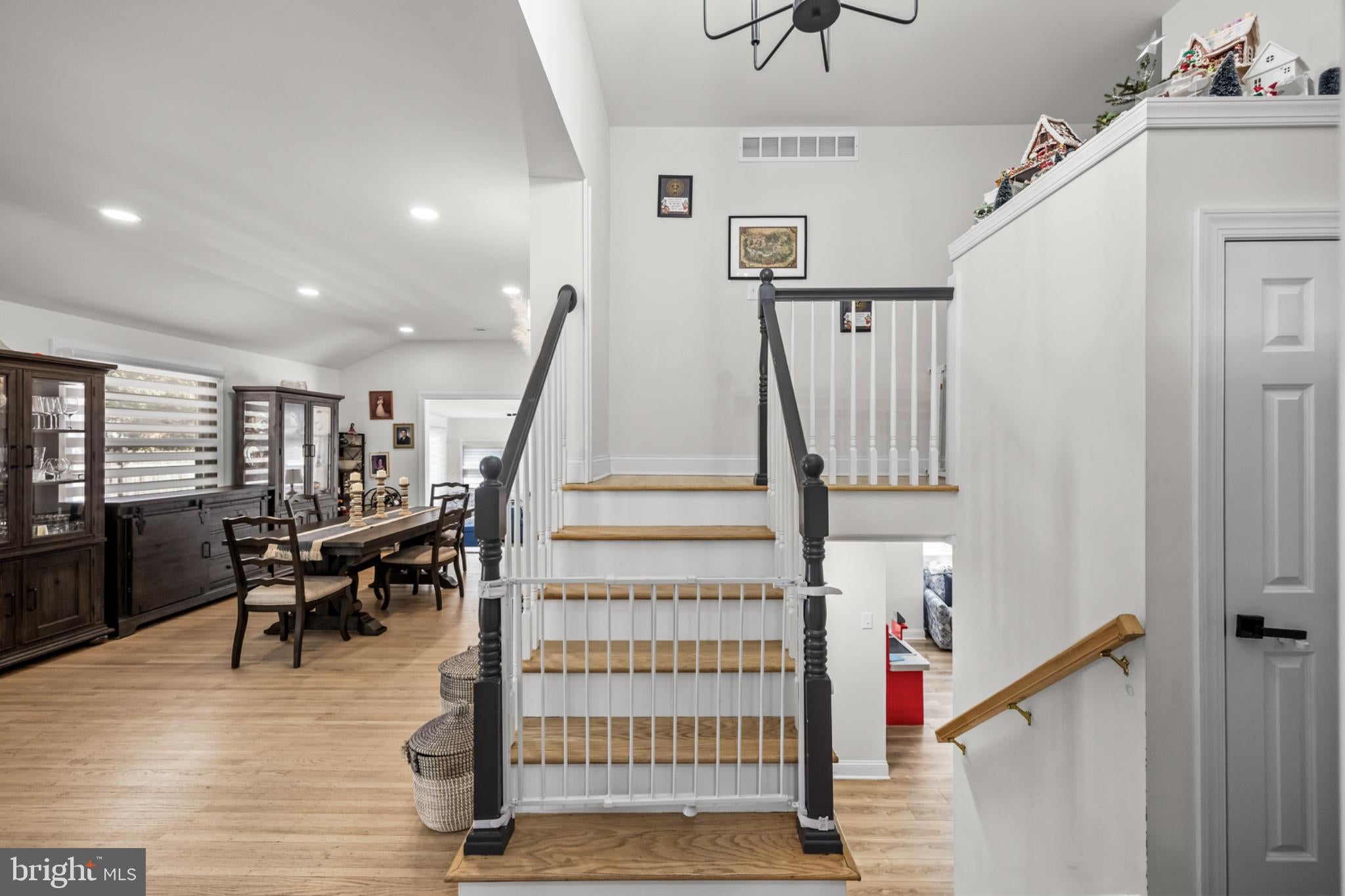 205 BARCLAY LANE