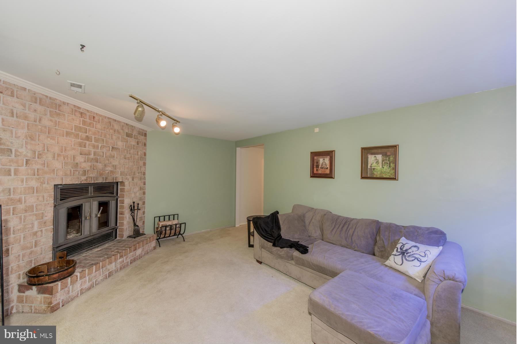 HICKORY RIDGE - Residential Lease