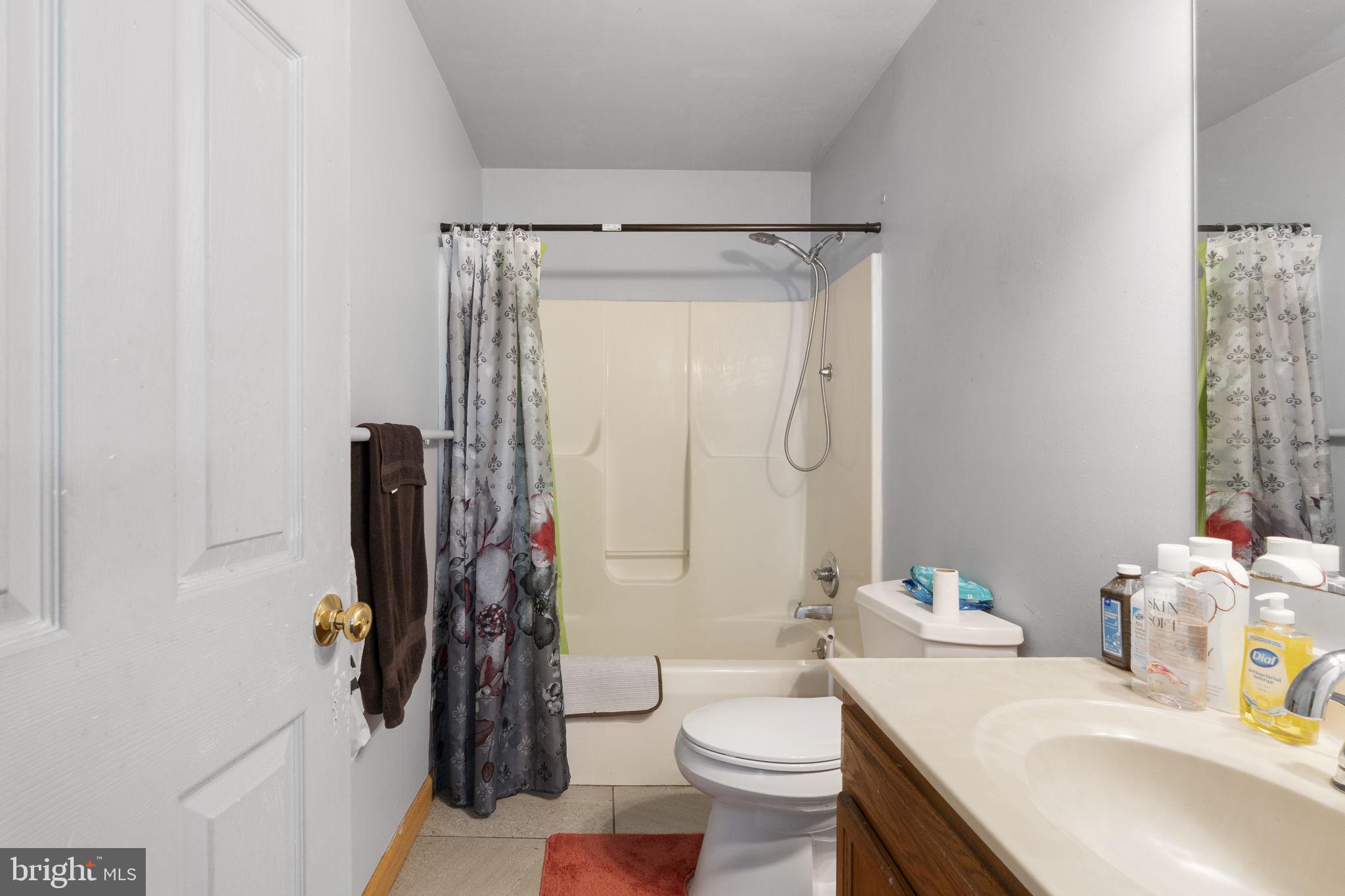 AMBLER - Commercial Sale