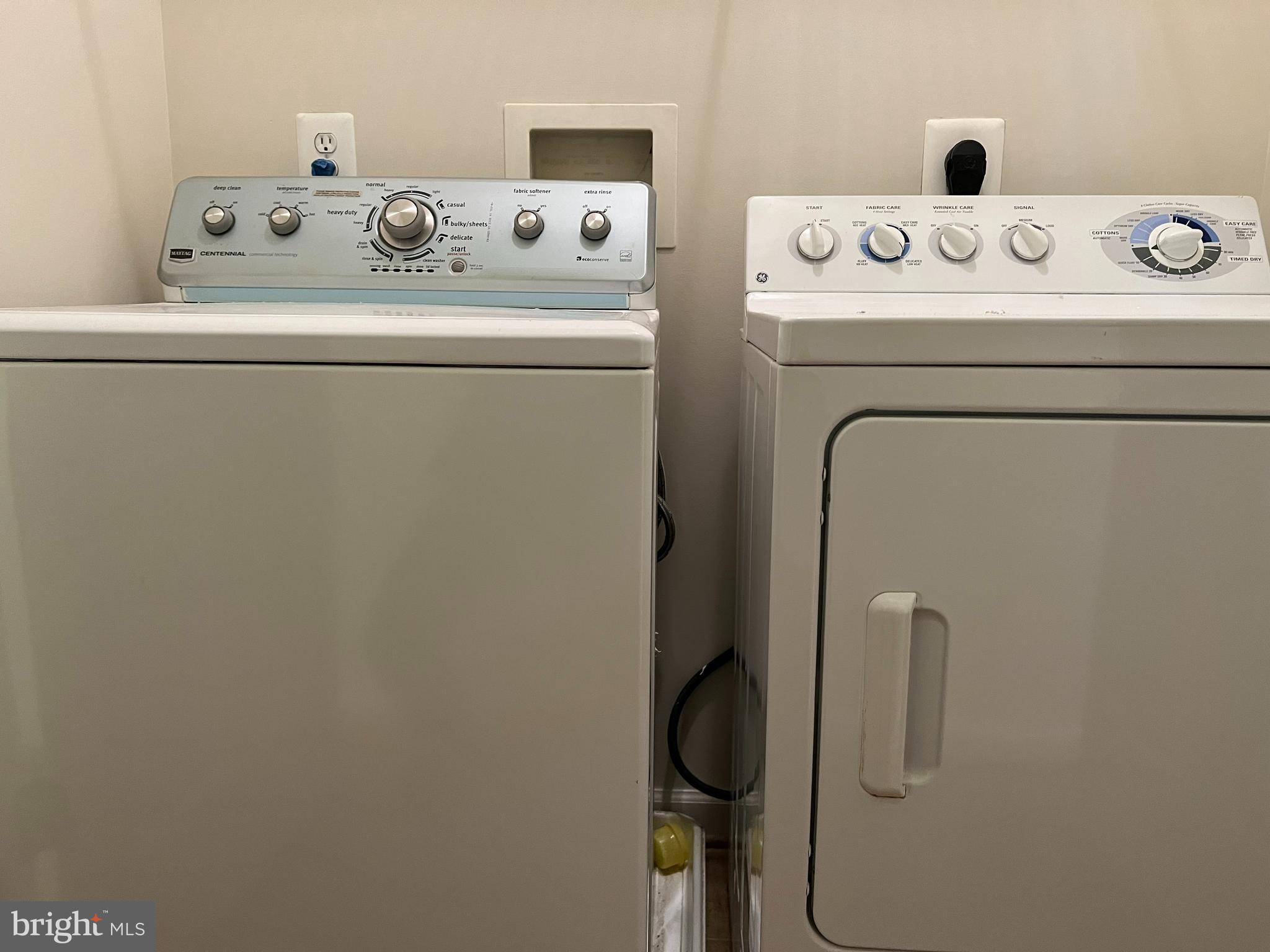 CHANTILLY PARK - Residential Lease