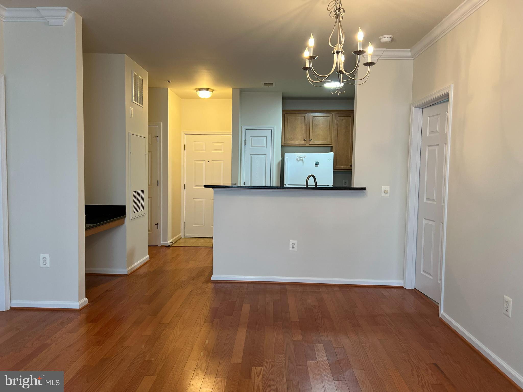 CHANTILLY PARK - Residential Lease