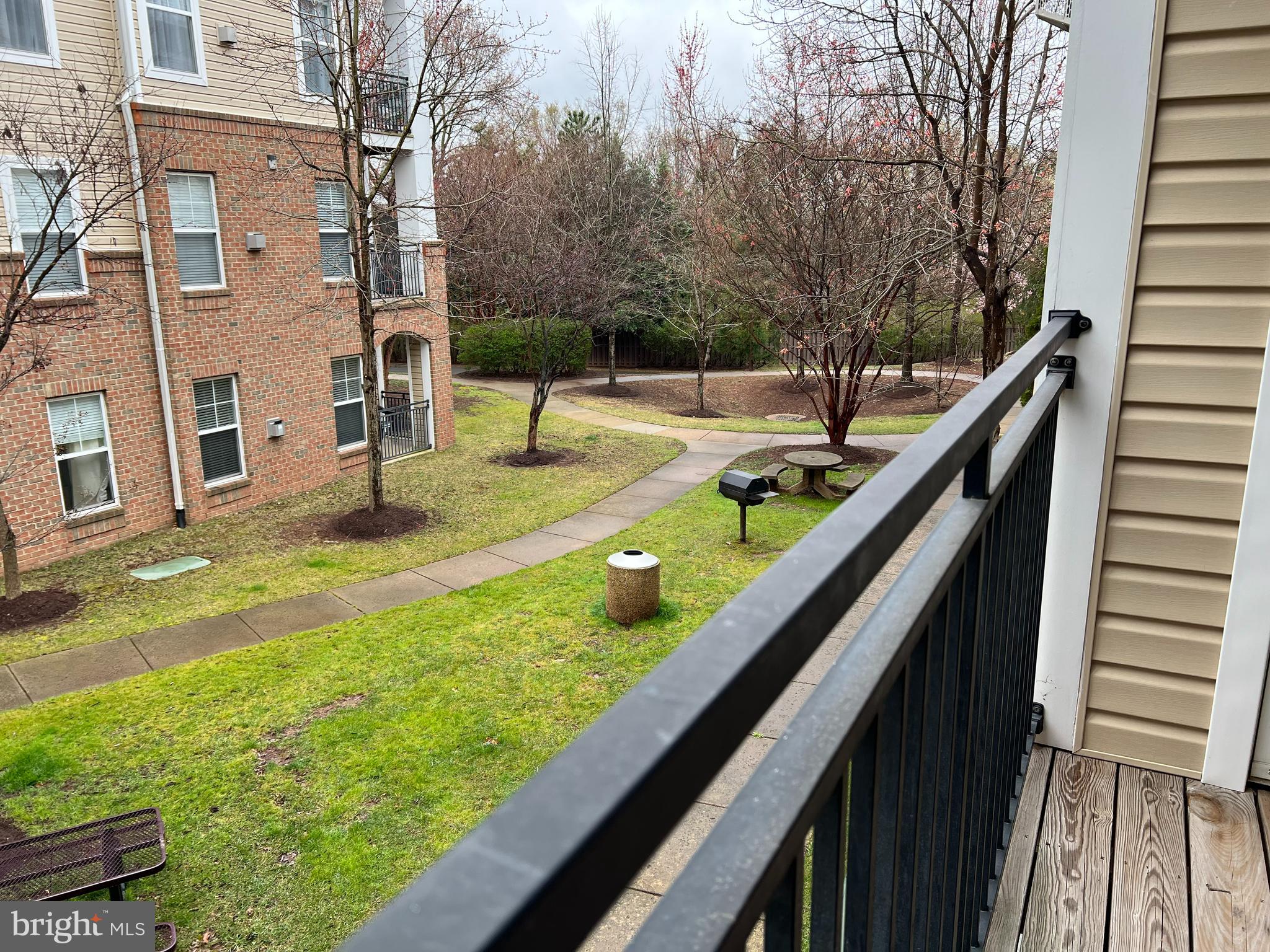 CHANTILLY PARK - Residential Lease