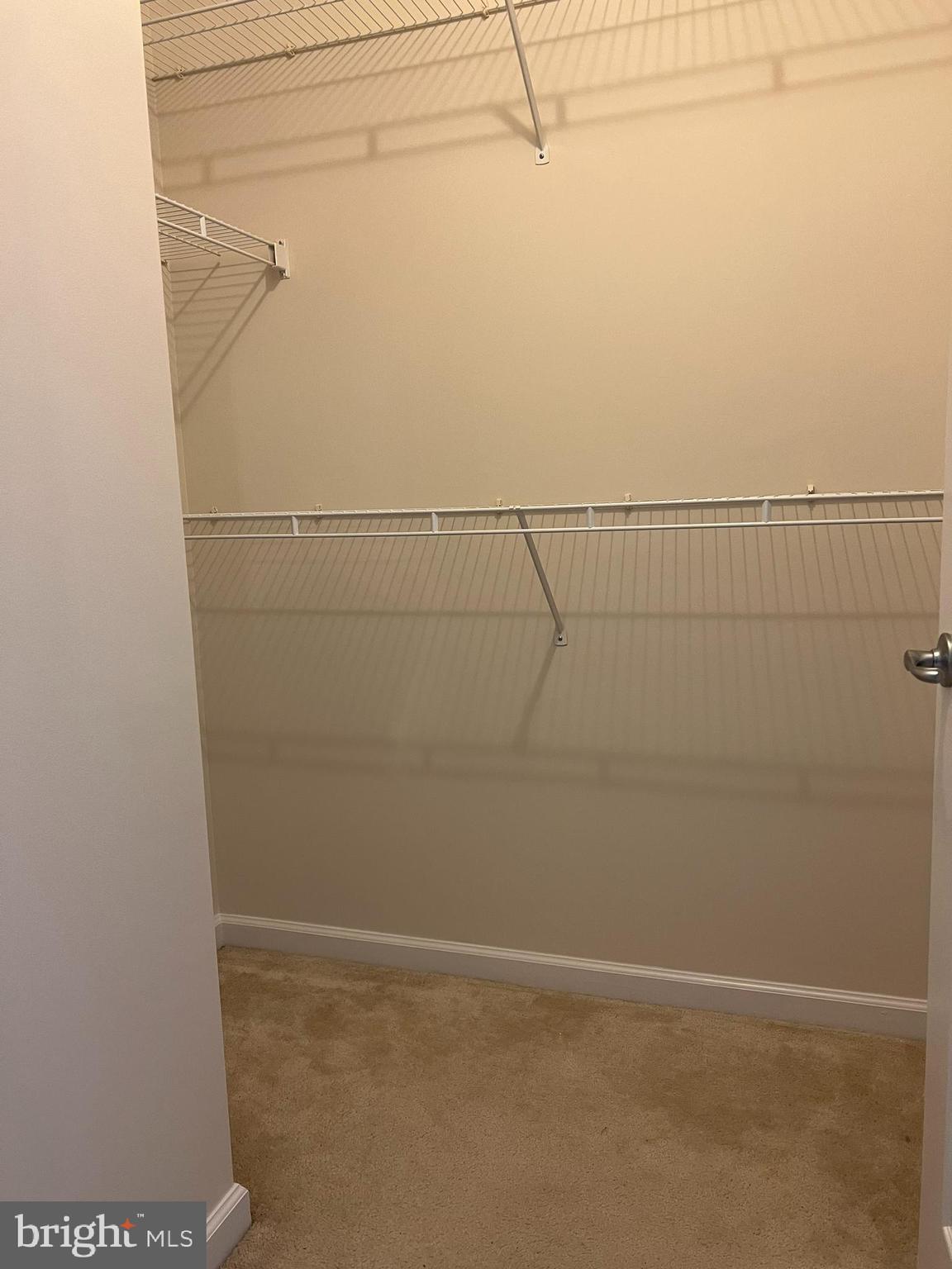 CHANTILLY PARK - Residential Lease