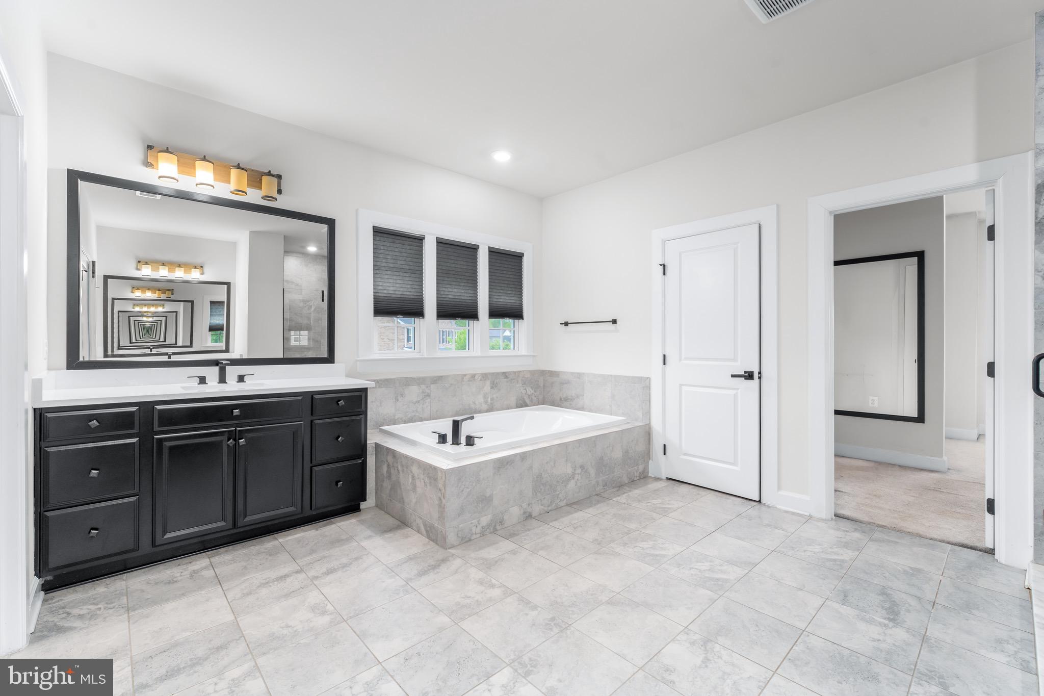 OAK CREEK CLUB - Residential