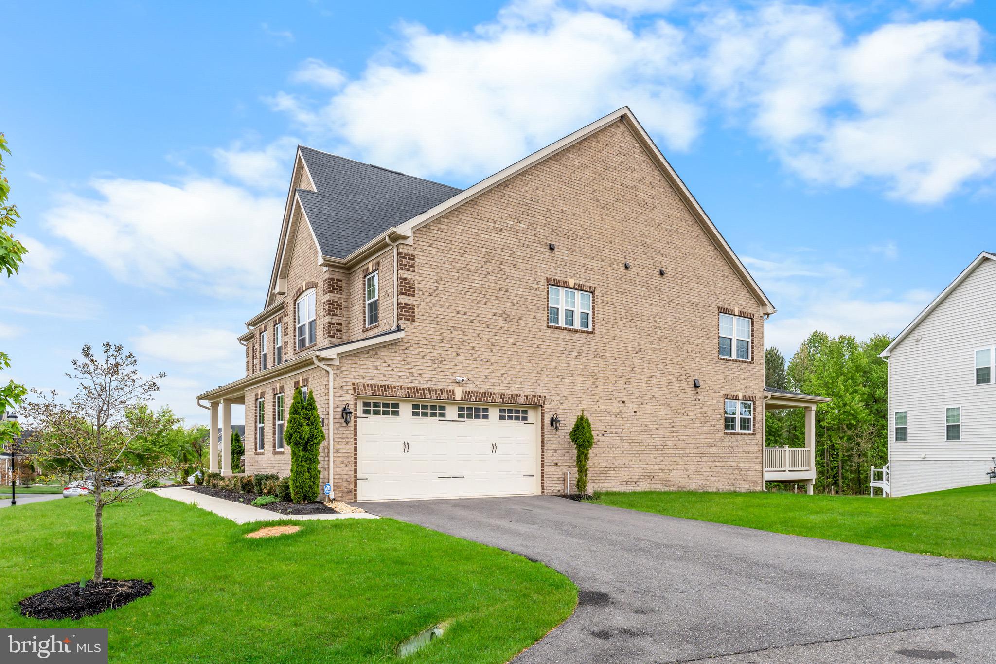 OAK CREEK CLUB - Residential