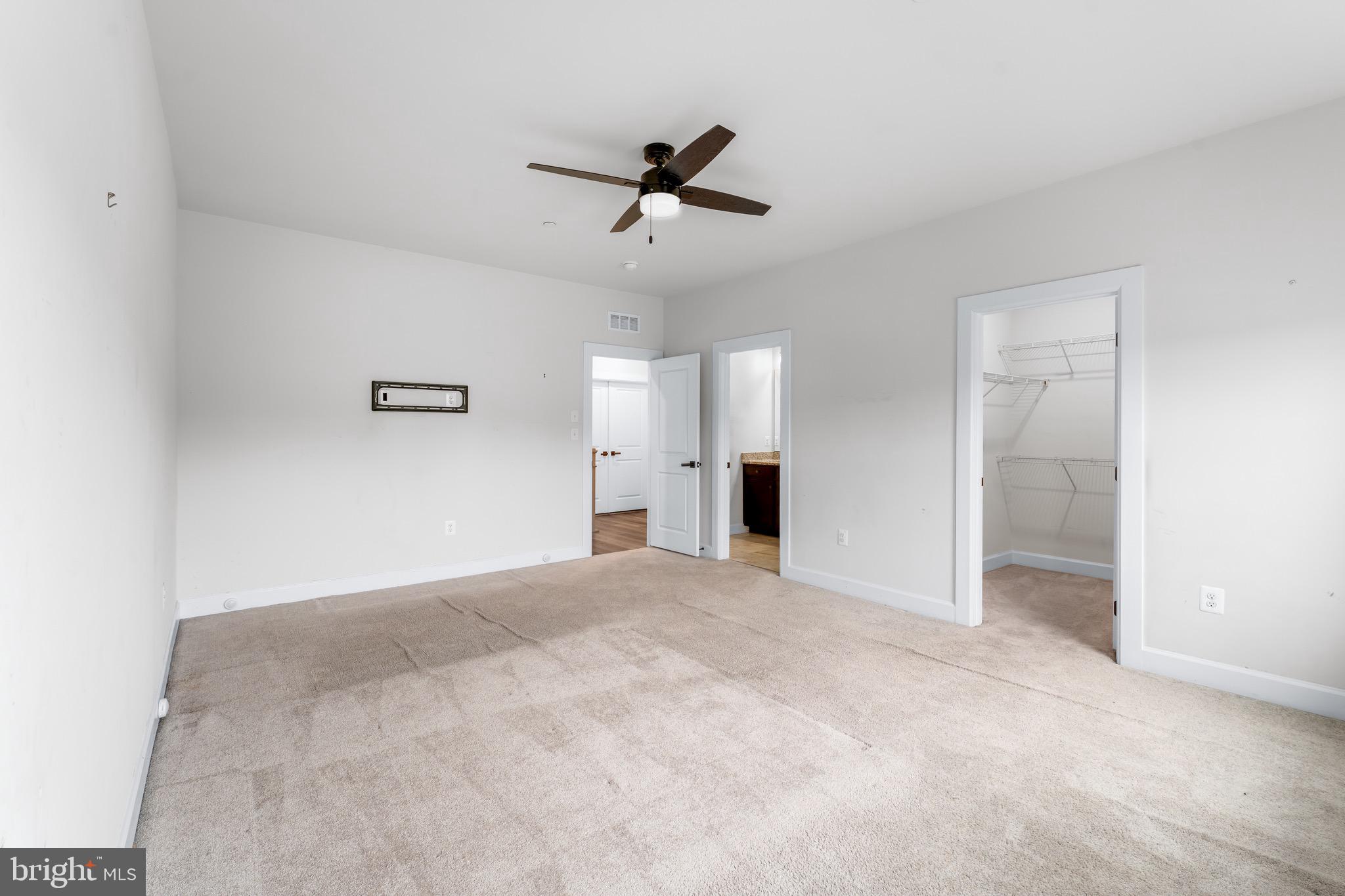 OAK CREEK CLUB - Residential